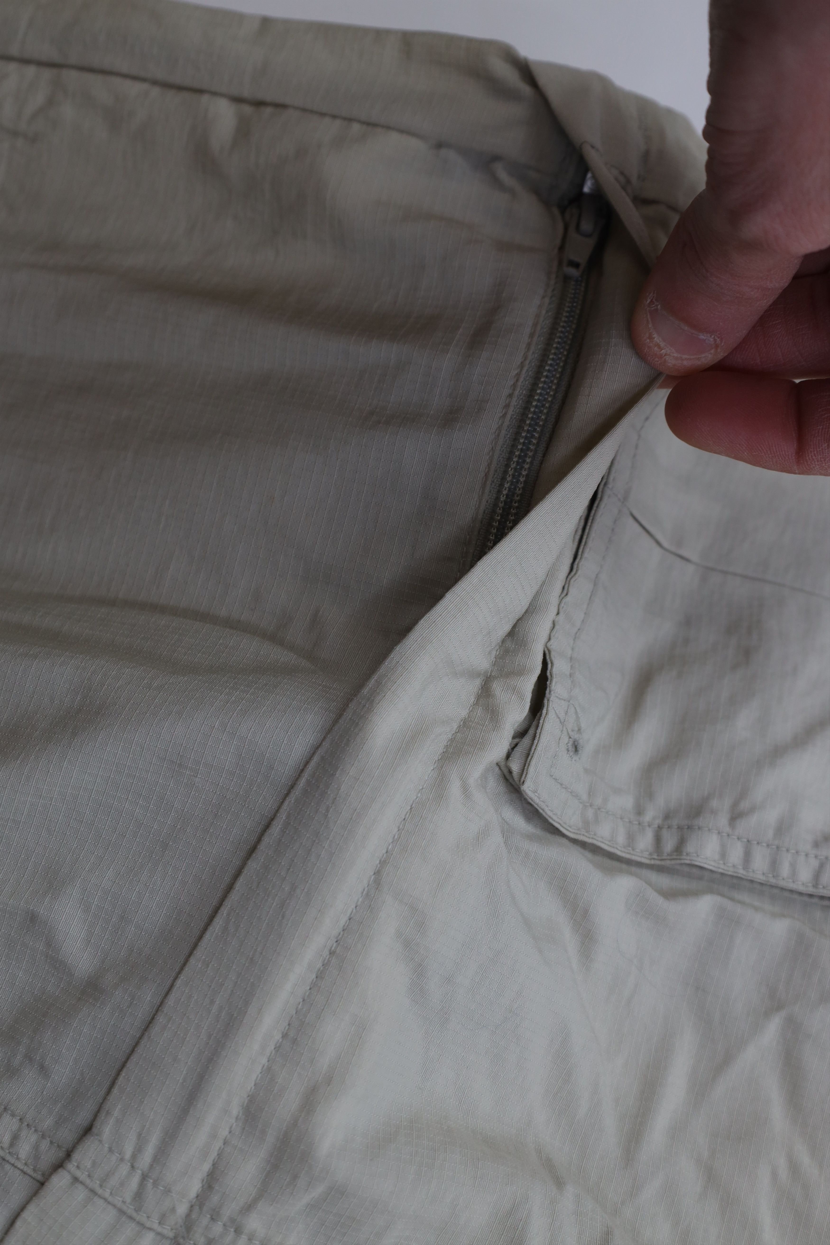 Columbia Vintage Y2K Columbia Convertible Wide Leg Cargo Pants Shorts Size US 34 / EU 50 - 7 Thumbnail
