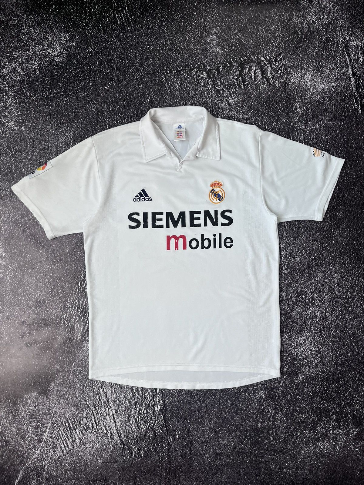 Adidas Vintage Adidas Real Madrid #7 RAUL 00’s Football Jersey Size US M / EU 48-50 / 2 - 1 Thumbnail