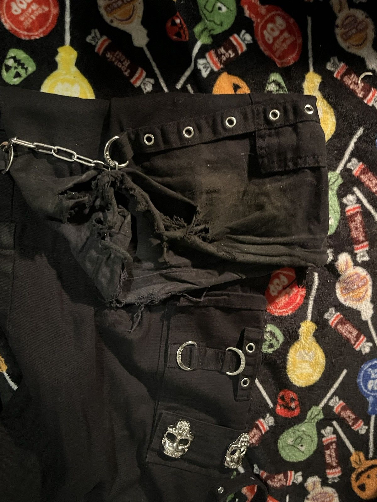 Tripp NYC Tripp NYC black pants skulls with chains Size US 30 / EU 46 - 4 Thumbnail