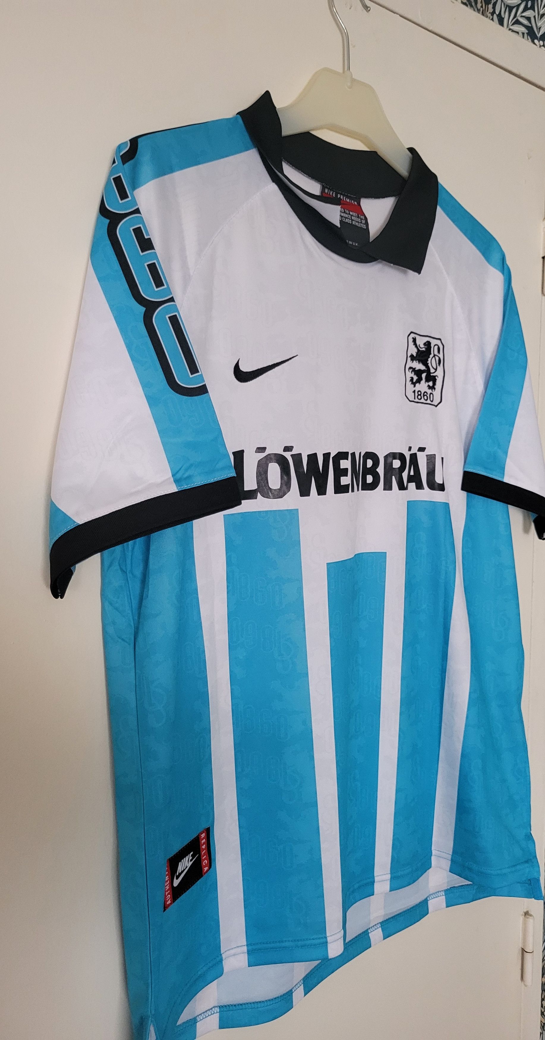 Other Munich 1860 1996 Abédi Pelé 19 Vintage Retro Football Jersey Size US L / EU 52-54 / 3 - 4 Thumbnail