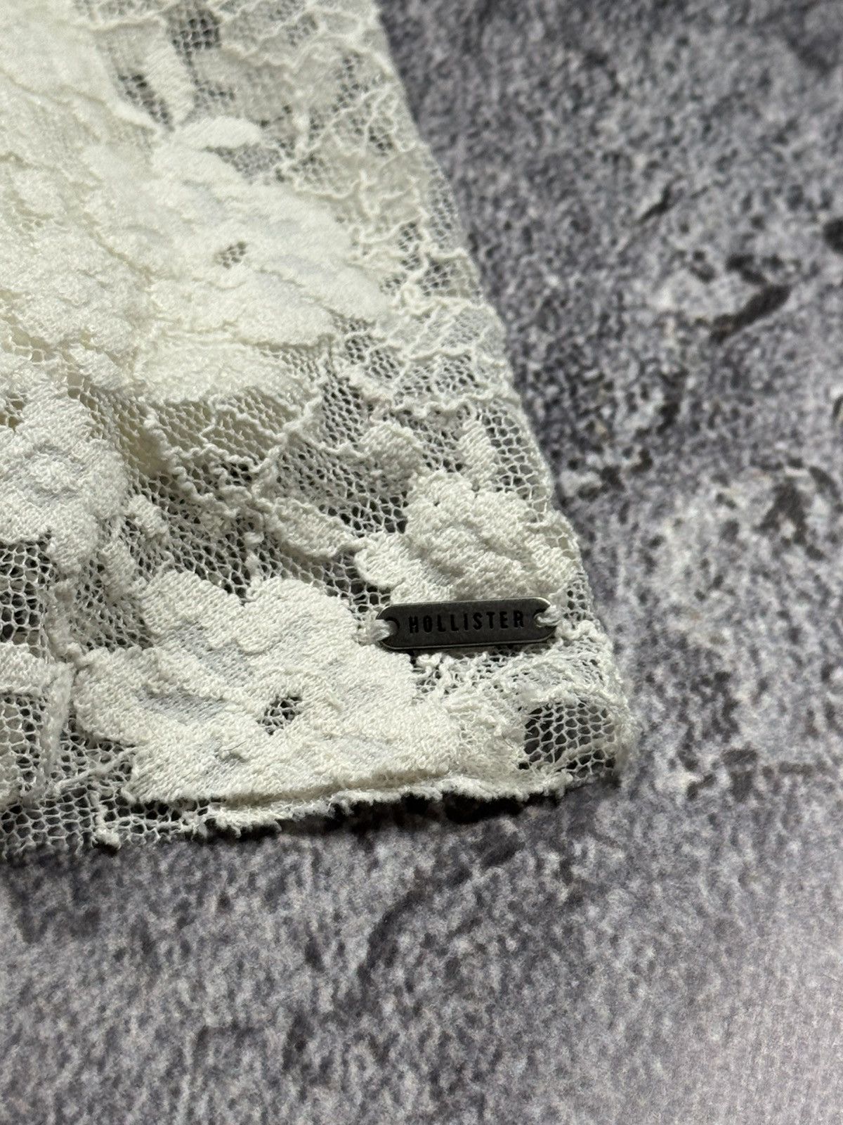 Hollister Hollister White Lace Mini Skirt — Pristine Condition Size 28" / US 6 / IT 42 - 2 Thumbnail
