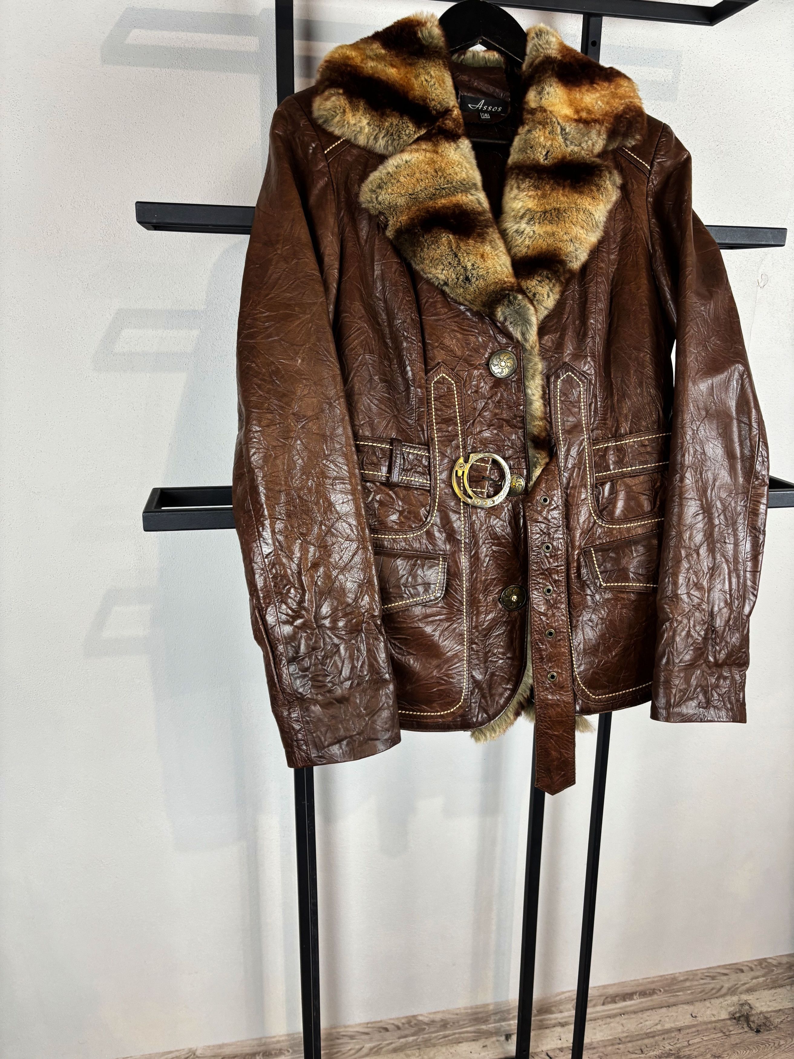 Japanese Brand Vintage Brown Leather Jacket Fur Collar Belted 90s Y2K Luxe Size US XS / EU 42 / 0 - 2 Thumbnail