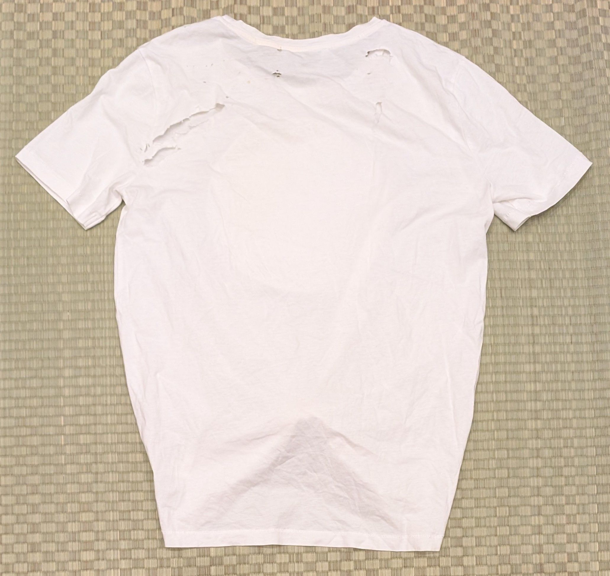 Acne Studios THRASHED Acne Studios Vista Patch PUW15 No Drugs T-shirt Size S / US 4 / IT 40 - 2 Thumbnail