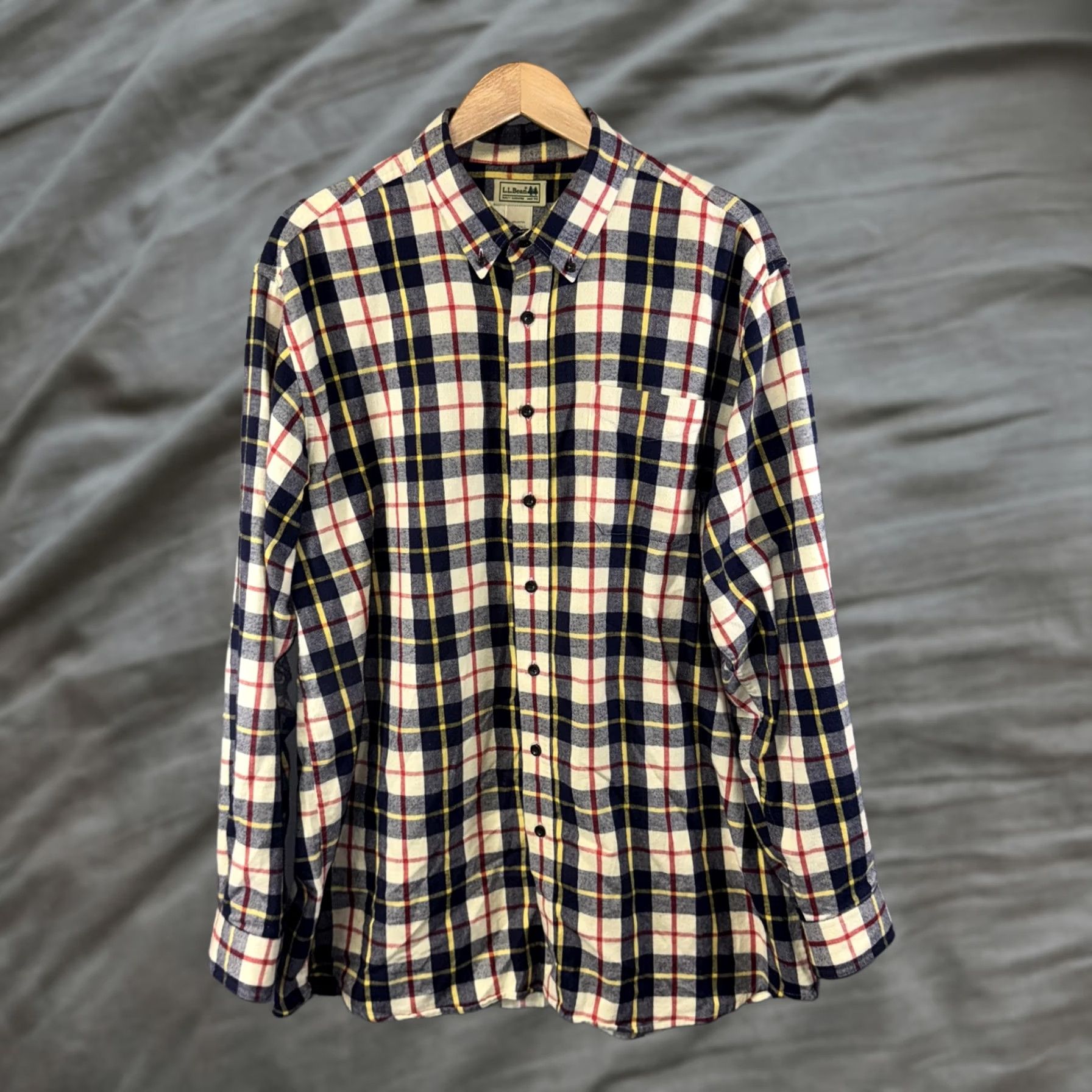 Vintage VINTAGE L.L.Bean Shirt Mens XL Tall Blue Red Plaid Flannel Button Down Collar Pocket XL Tall Mens Size US XL / EU 56 / 4 - 1 Thumbnail