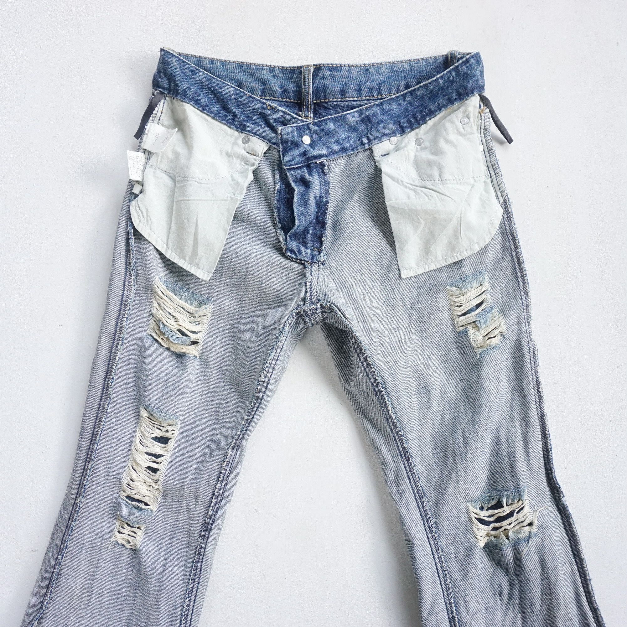 Japanese Brand Low Rise Ripped Dirty Look Flare Jeans Japanese Brand Size 27" / US 4 / IT 40 - 11 Thumbnail