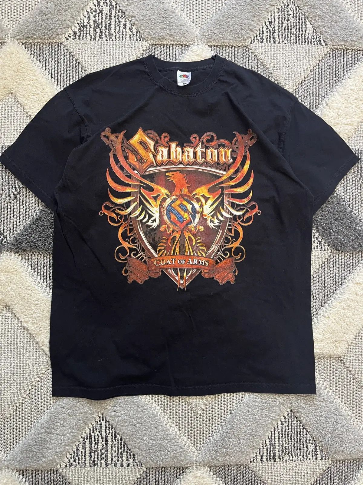 Band Tees SABATON VINTAGE COAT OF ARMS T SHIRT Size US XL / EU 56 / 4 - 1 Thumbnail