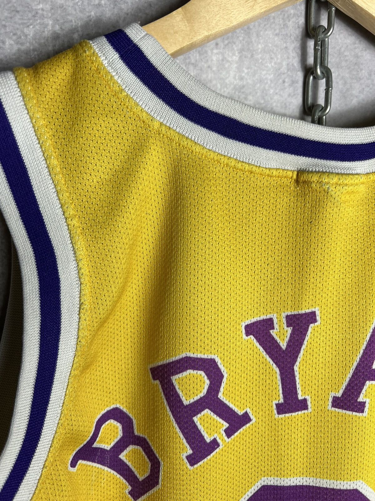 Champion Vintage RARE Kobe Bryant #8 Lakers NBA Champion Jersey Size US M / EU 48-50 / 2 - 15 Thumbnail