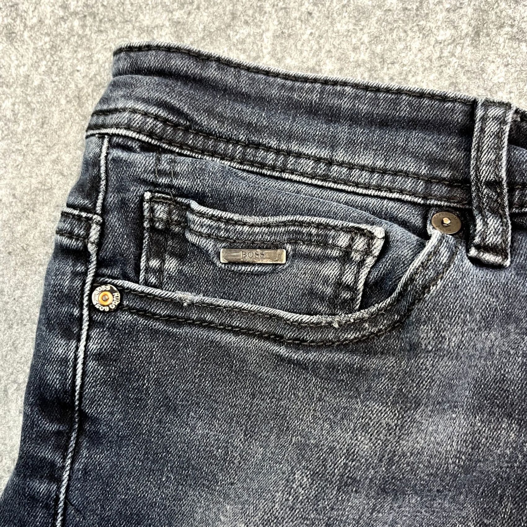 Hugo Boss HUGO BOSS Jeans Slim Fit 30 32 Delaware Denim Blue Dark Wash Stretch Five-Pocket Men Clothing Regular Pocket Type Size US 30 / EU 46 - 2 Thumbnail