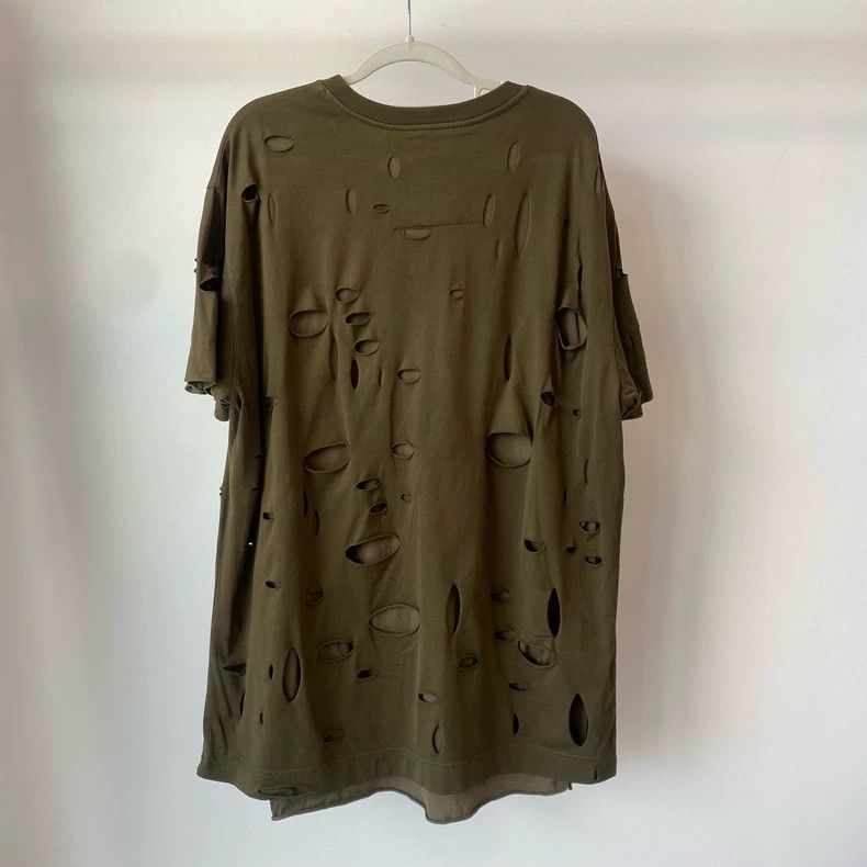 Givenchy Givenchy Letter print distressed effect round neck short-s Size US M / EU 48-50 / 2 - 2 Thumbnail