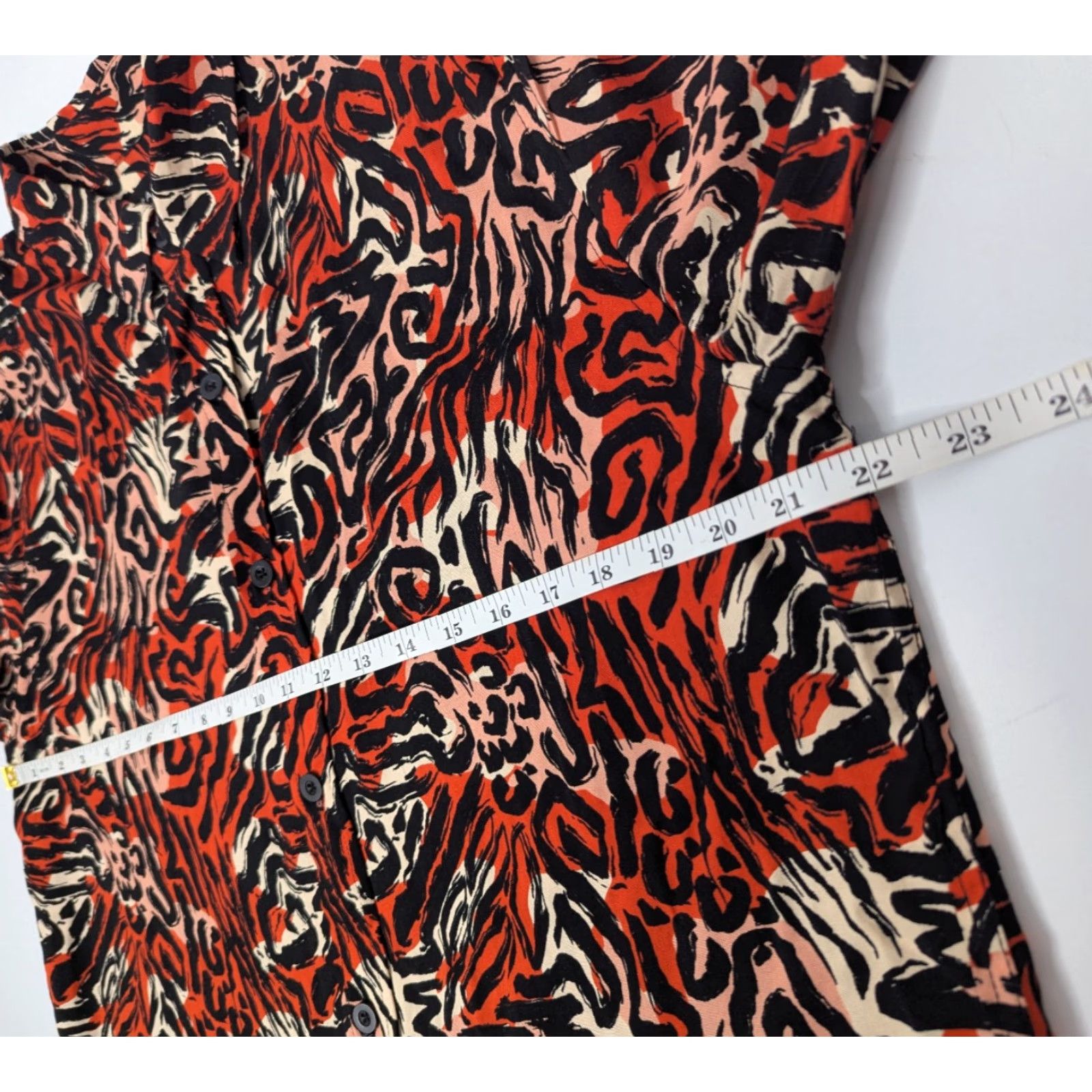 Pacsun VINTAGE Pacsun Shirt Main Selling Point: PacSun Men's Large Orange Swirl Stripe Animal Print Resort Rayon Button Shirt Size US L / EU 52-54 / 3 - 5 Thumbnail