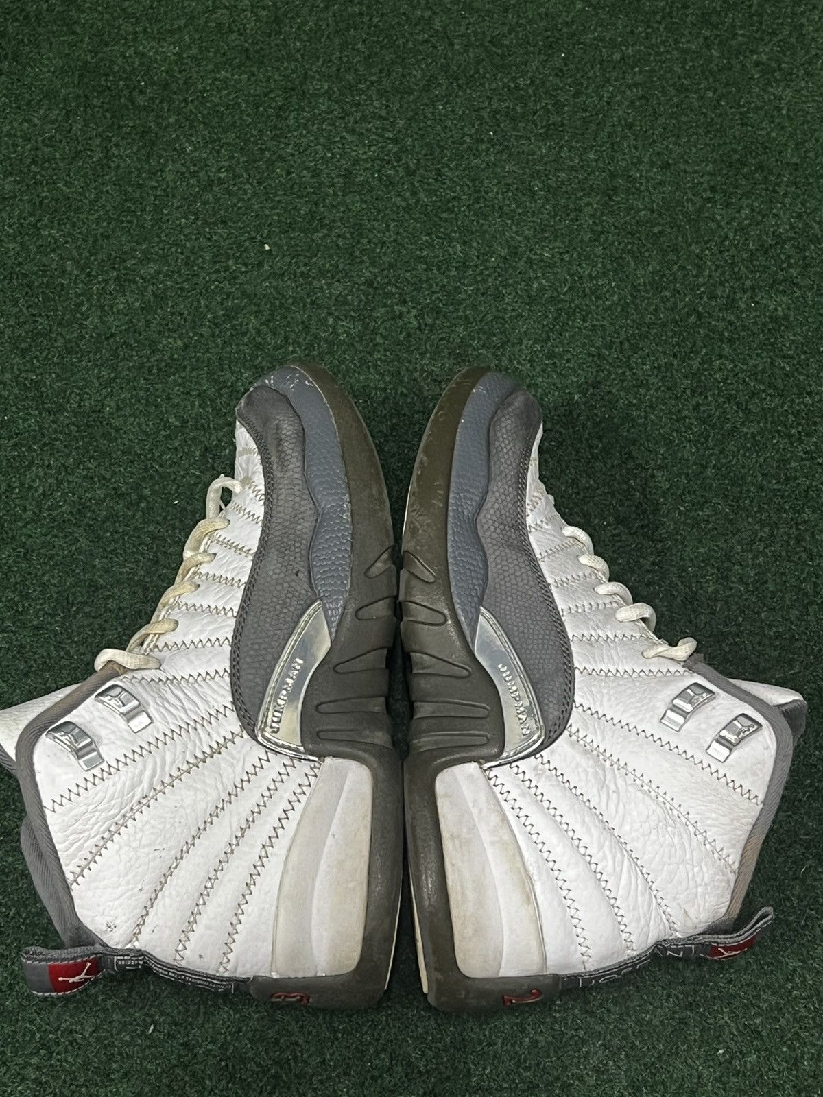 Jordan Brand 2019 Air Jordan 12 Retro Dark Grey Size US 6 / EU 39 - 4 Thumbnail
