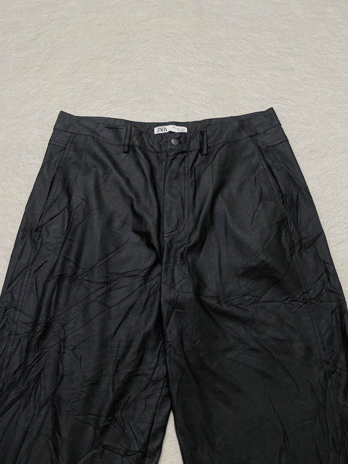 Japanese Brand 2000s Zara Black Pleated Trousers – Relaxed Fit Japanese Y2K Size US 36 / EU 52 - 2 Thumbnail