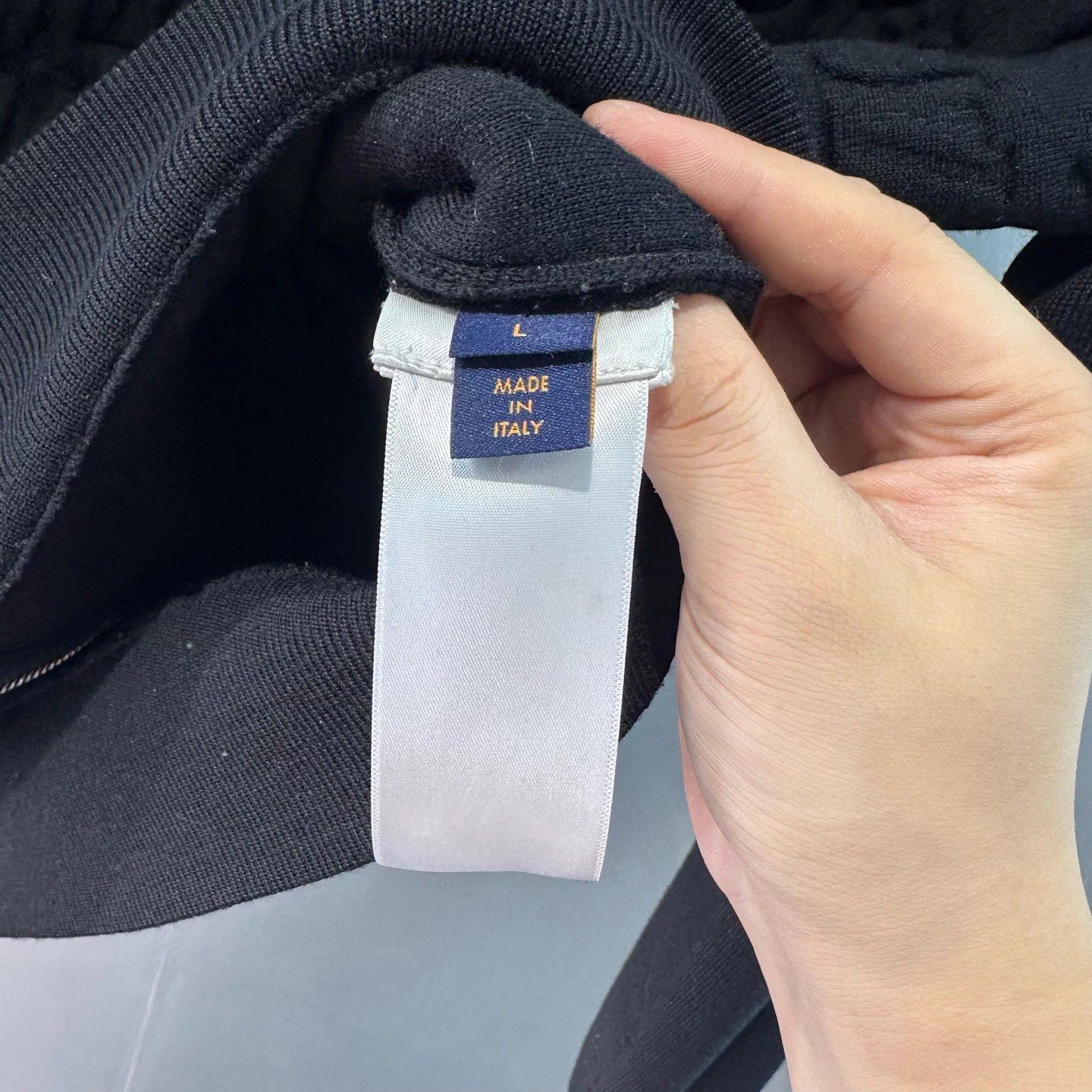 Louis Vuitton Louis Vuitton New Embossed Allover Puffer L 99N Beijing Size US L / EU 52-54 / 3 - 5 Thumbnail