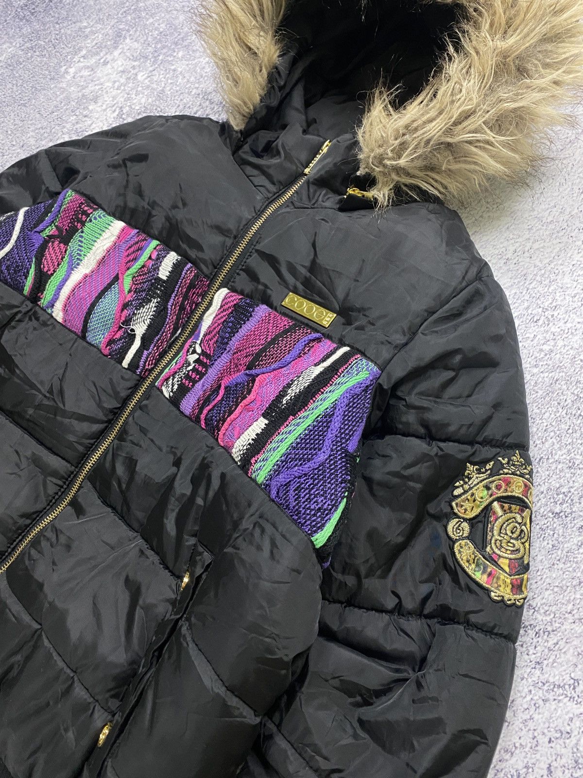 Rare Design Vintage Brand Coogi Puffer Jacket 2000s