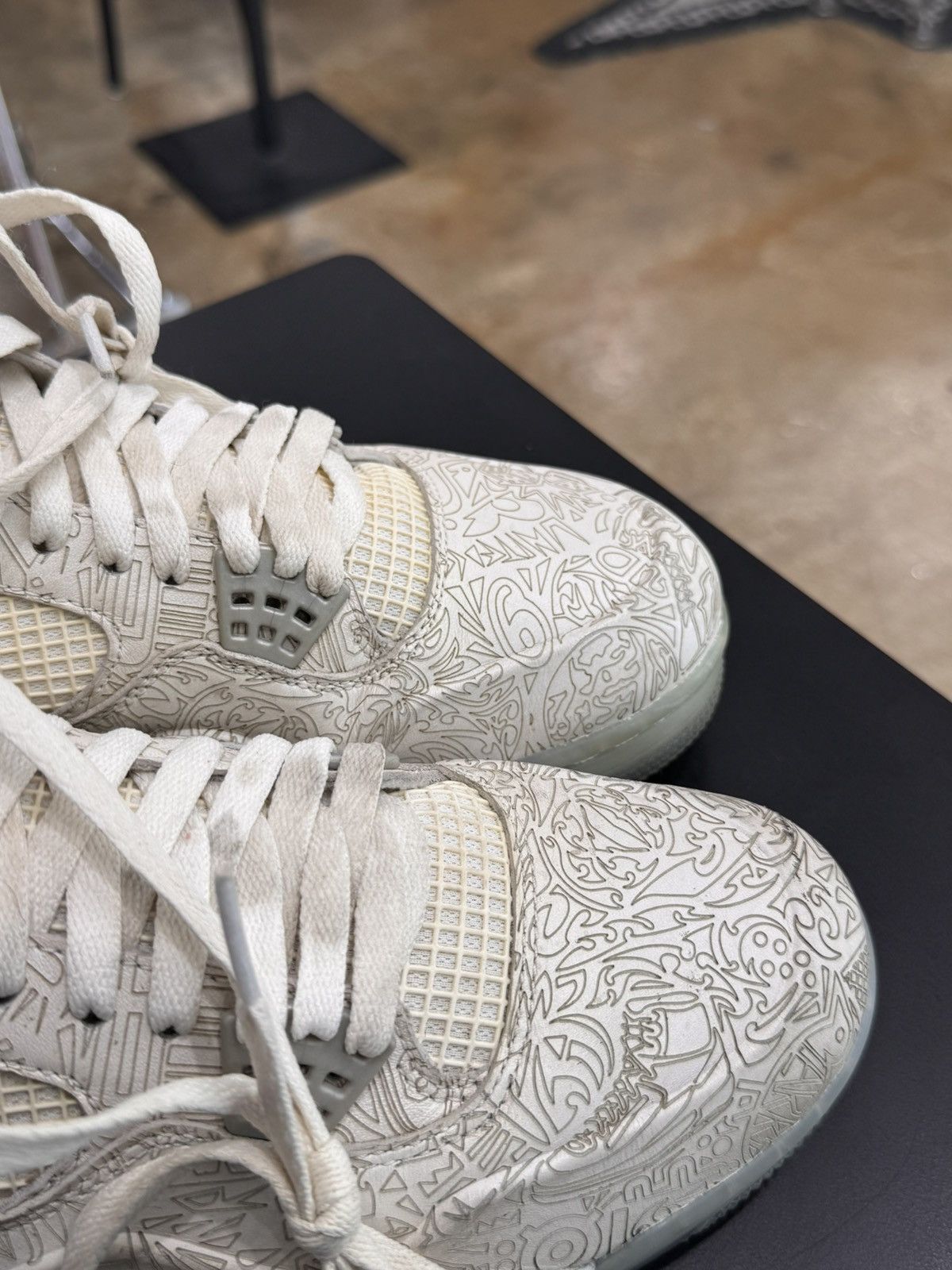 Jordan Brand Jordan 4 30th Anniversary Laser Size 10.5 (2015) Size US 10.5 / EU 43-44 - 7 Thumbnail