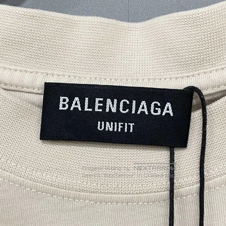 Balenciaga Balenciaga Hem Embroidered Logo Short Sleeve Size US S / EU 44-46 / 1 - 4 Thumbnail