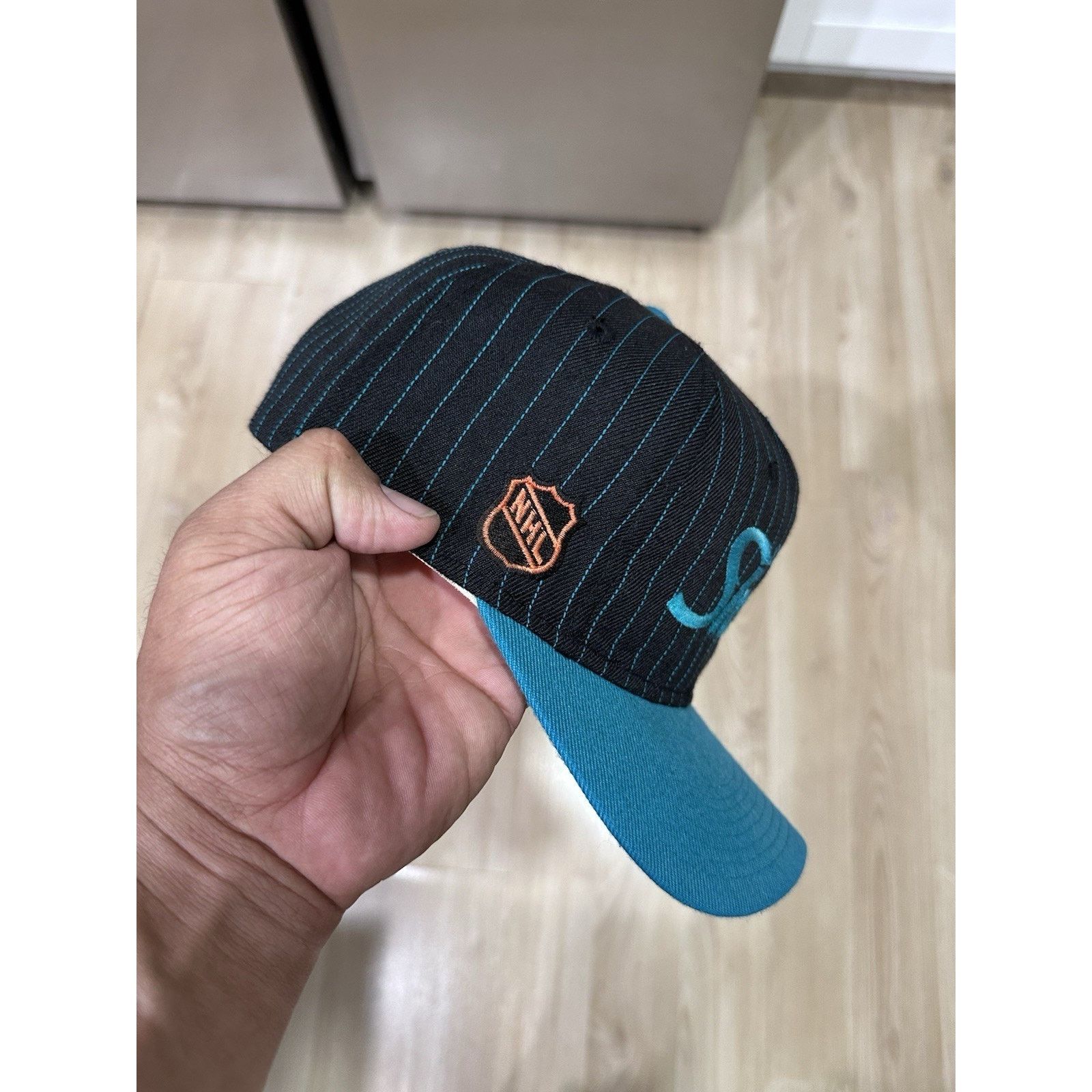 Sports Specialties Vintage San Jose Sharks Script Snapback Hat Pinstripe Size ONE SIZE - 2 Thumbnail