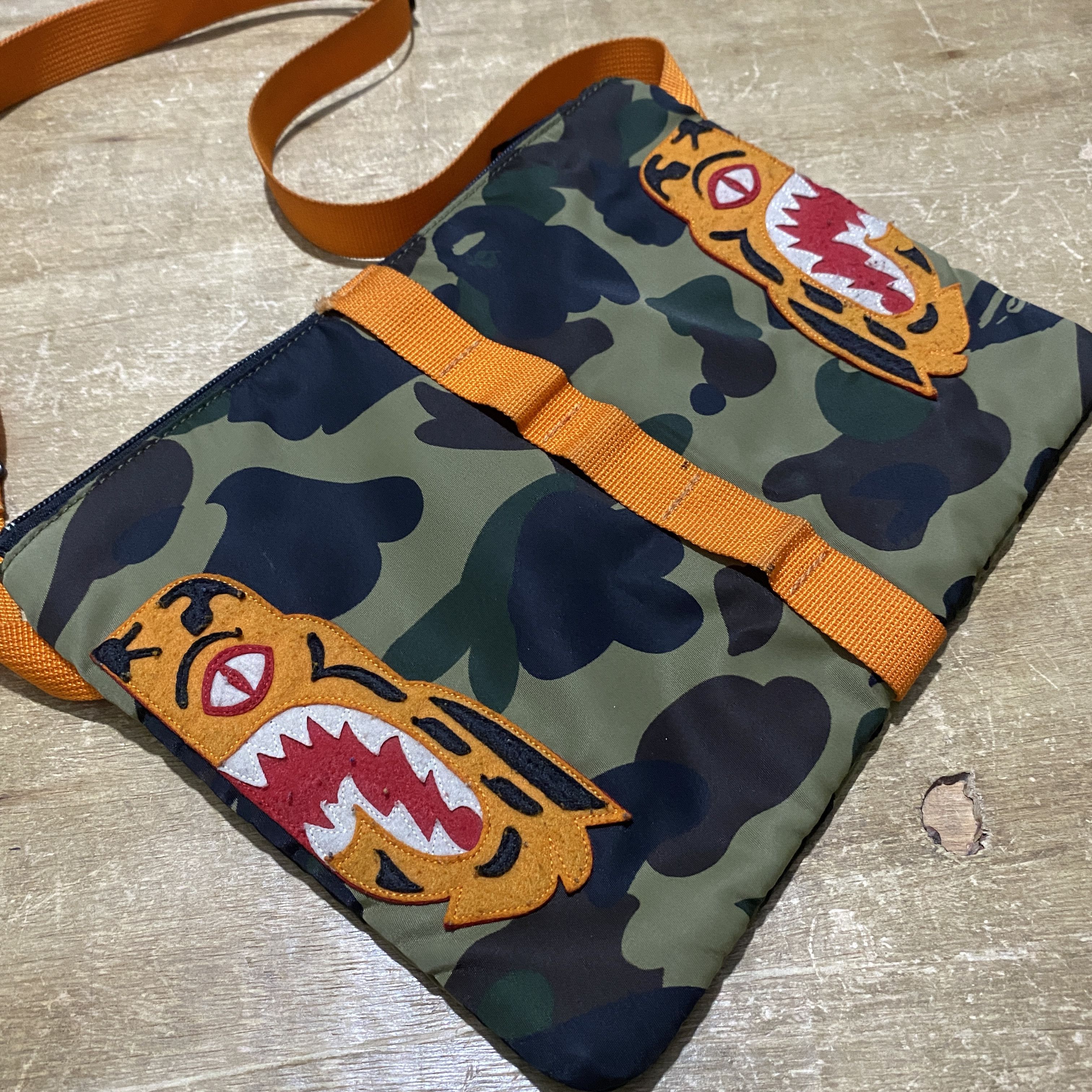 Bape × Porter Abathing Ape Tiger Camo x Porter Sacoche Size ONE SIZE - 3 Thumbnail