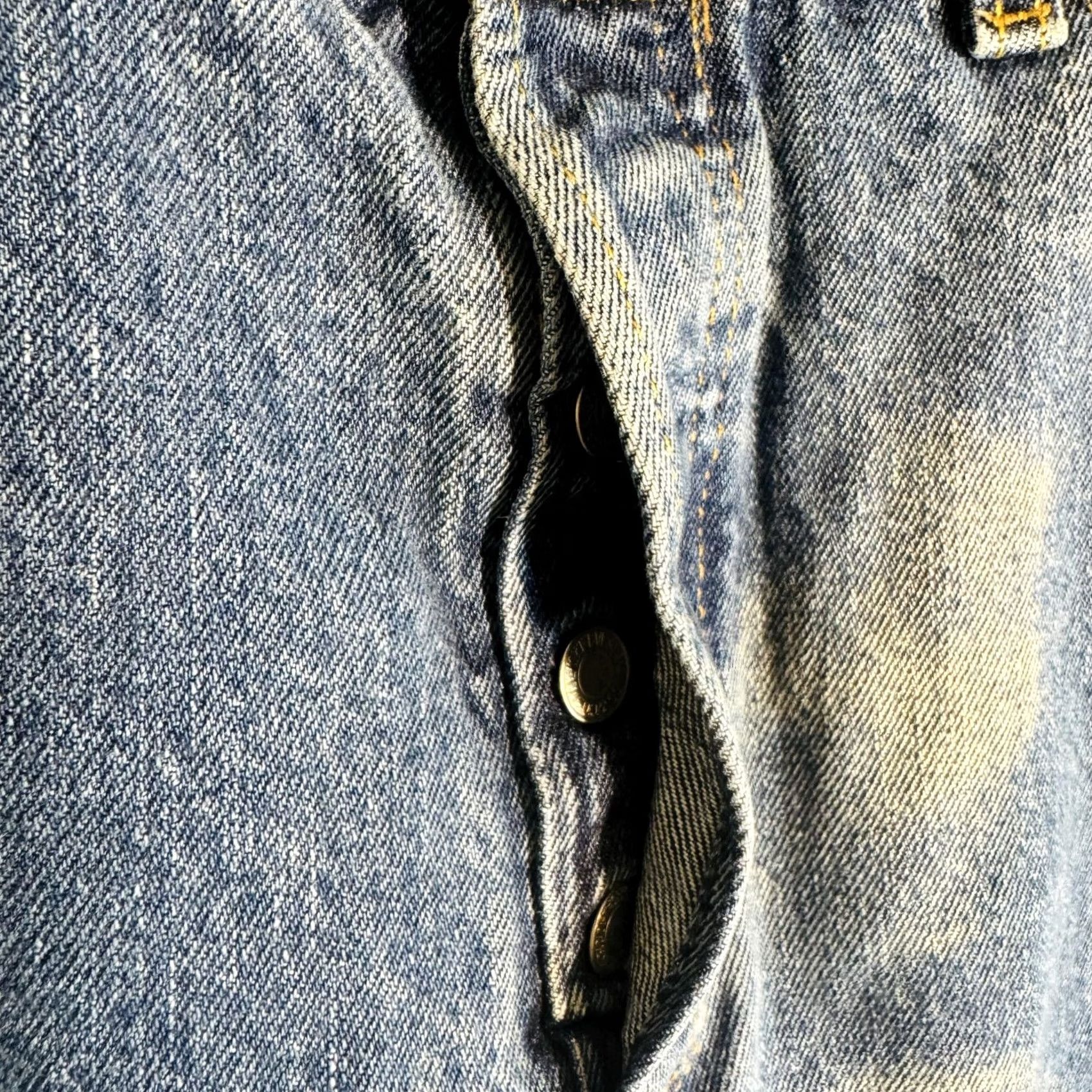 Levi's Levis 501 Jeans Mens 34x32 Blue Medium Wash Straight Denim Button Fly Classic Distressed Pockets Size US 34 / EU 50 - 7 Thumbnail