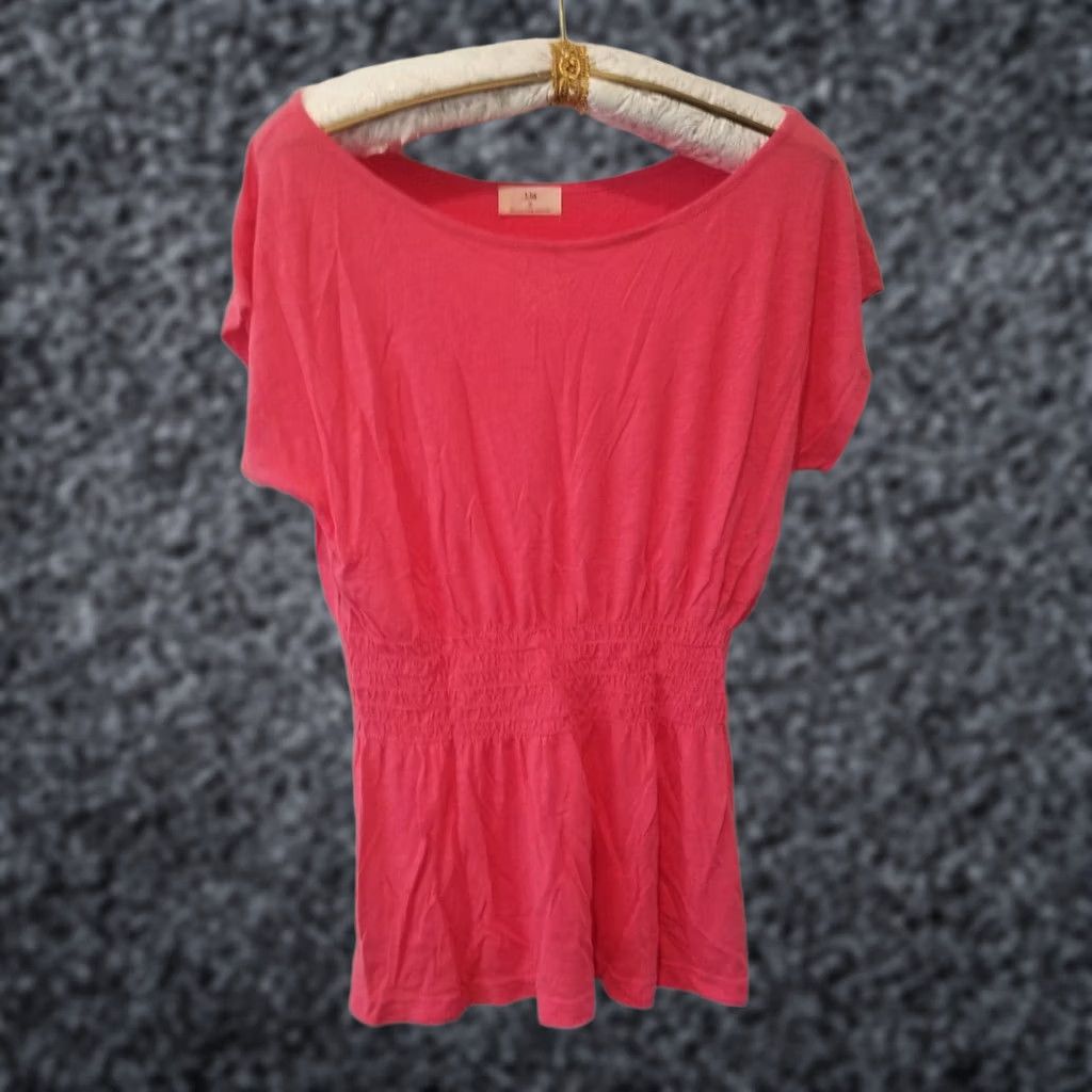 Anthropologie Anthropologie T. La Women's Shirred Waist Blouse Shirt L Pink Red Solid Short Sleeve Buy New with Tags Size L / US 10 / IT 46 - 1 Thumbnail