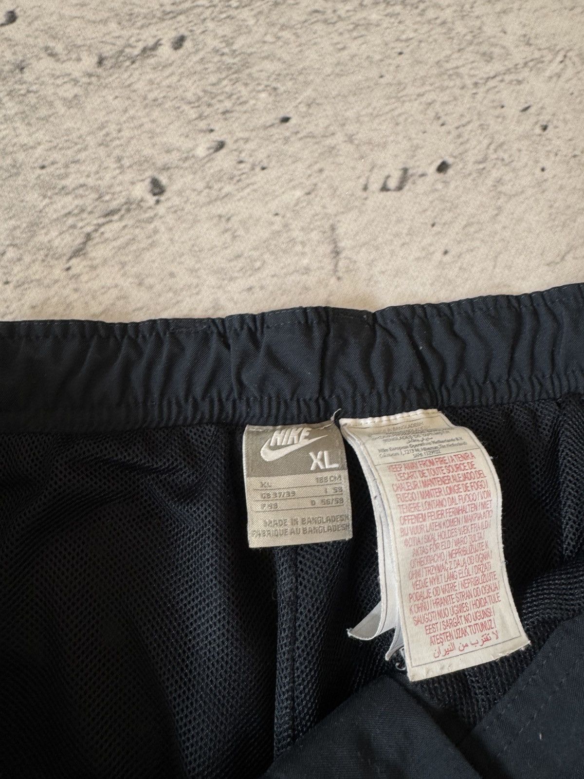 Nike × Vintage NIKE AIR MAX NYLON VINTAGE Y2K BAGGY FIT PANTS SWEATPANTS Size US 34 / EU 50 - 7 Thumbnail