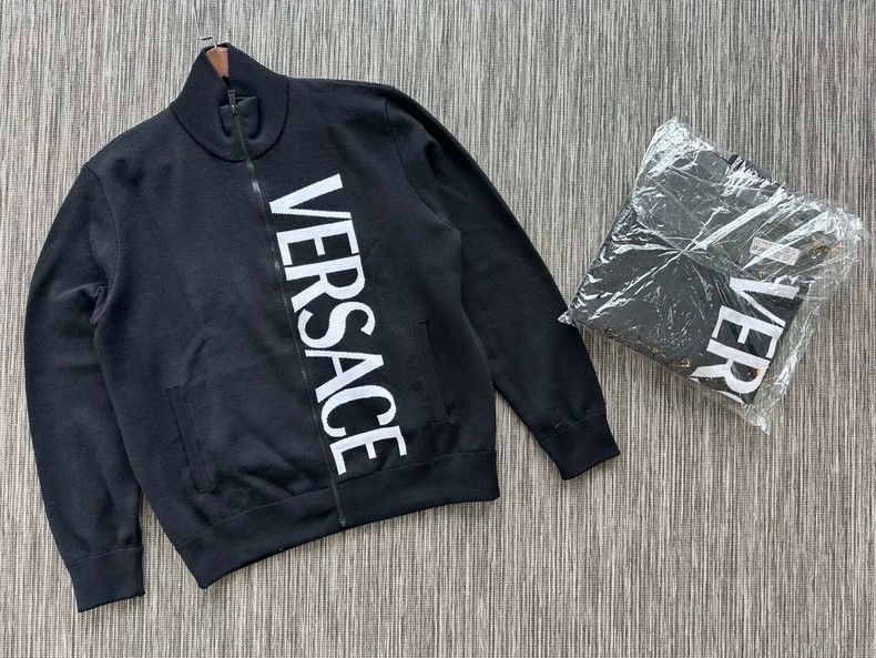 Versace Versace Black wool zip knit Size US L / EU 52-54 / 3 - 1 Thumbnail