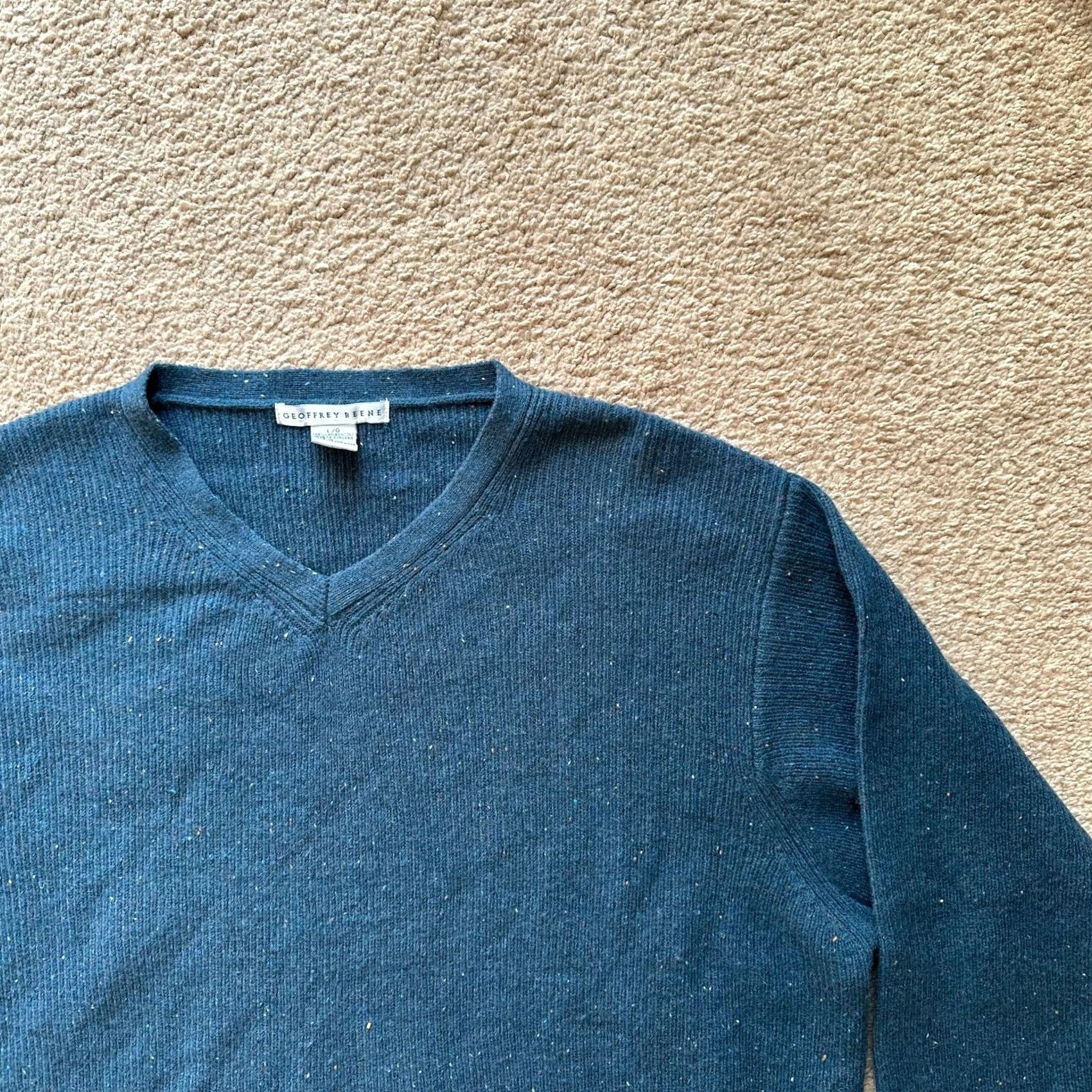 Geoffrey Beene Geoffrey Beene V Neck 100% Wool Pullover Sweater Mens Large Blue Long Sleeve Knit Clothing solid Logo Embroidered Regular Fit Fall Winter Size US L / EU 52-54 / 3 - 4 Thumbnail