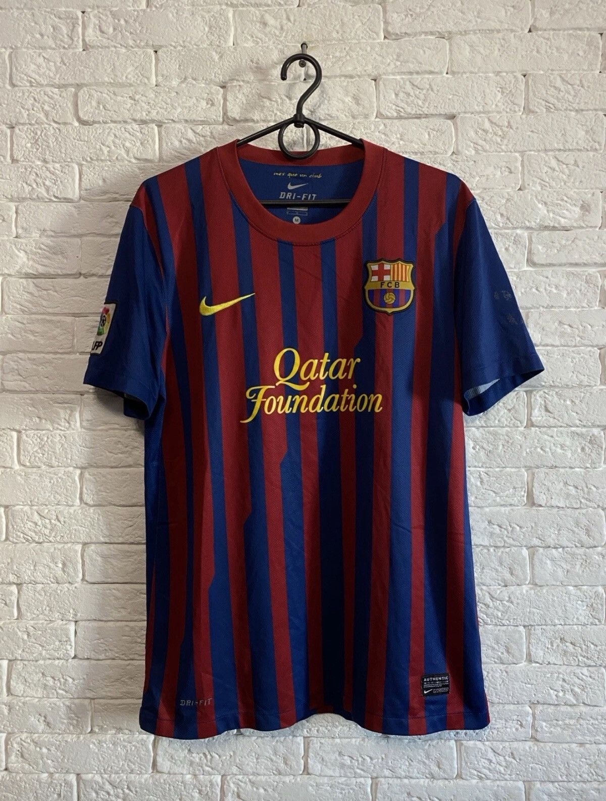 Nike Nike Barcelona Lionel Messi Jersey Sz M Size US M / EU 48-50 / 2 - 1 Thumbnail
