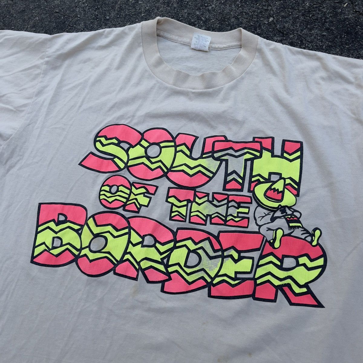 Vintage Vintage 90s SOUTH OF THE BORDER Single Stitch Shirt Size US XXL / EU 58 / 5 - 2 Thumbnail