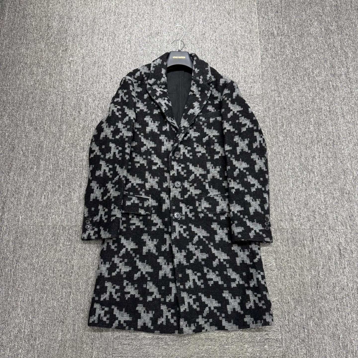 Neil Barrett Gray Patterned Long Coat Size S Size US S / EU 44-46 / 1 - 1 Thumbnail