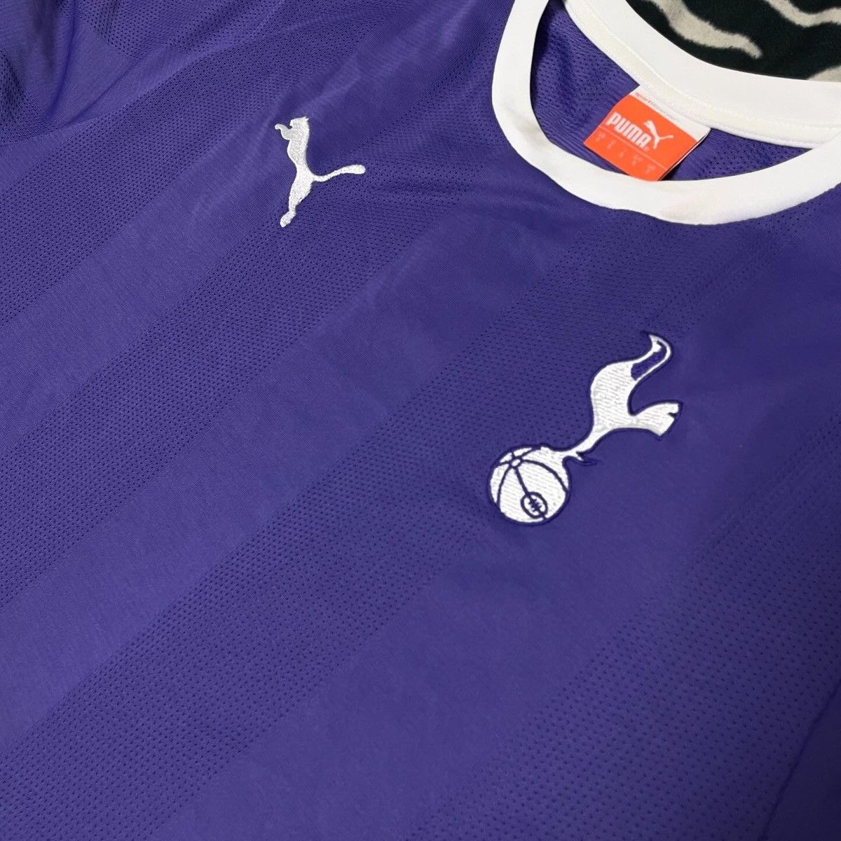 Vintage Tottenham 2011-12 puma vintage soccer jersey Size US S / EU 44-46 / 1 - 4 Thumbnail