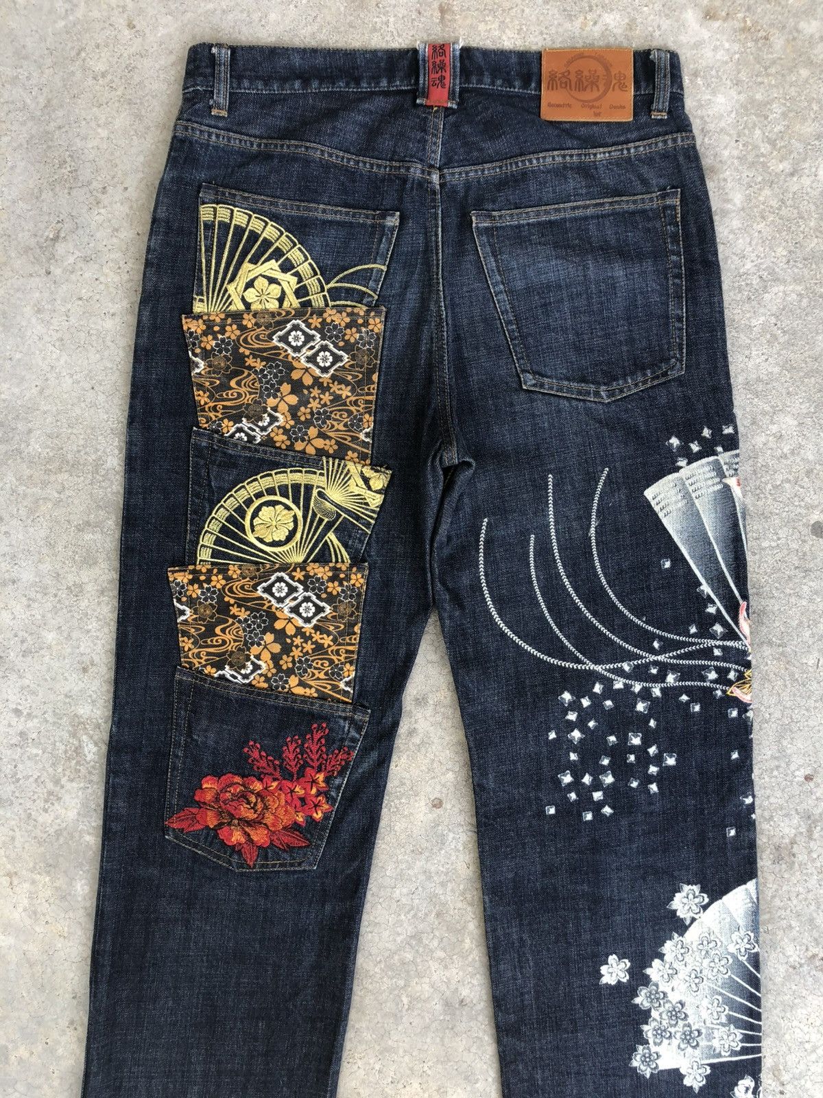 Karakuri Tamashii Karakuri Tamashii Embroidered Multipocket Distressed Size US 33 - 8 Thumbnail