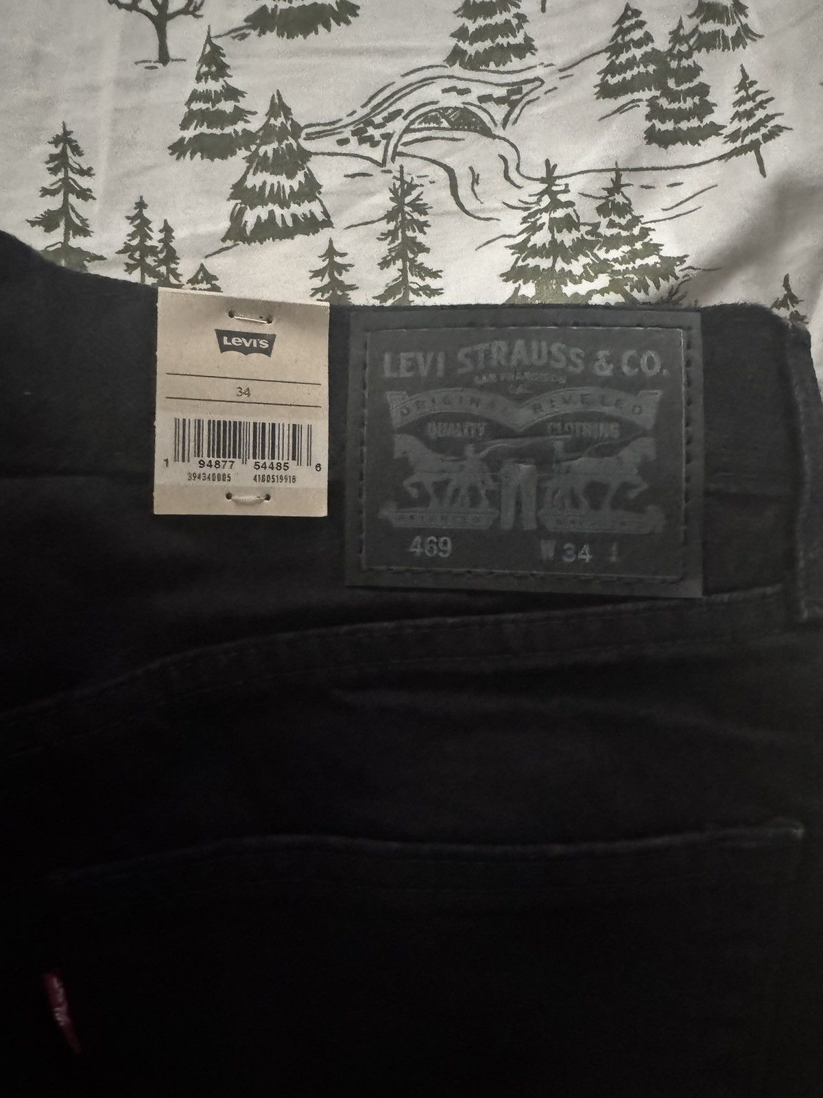 Levi's × Vintage Levi’s 469 Loose 12” men shorts Size US 34 / EU 50 - 4 Thumbnail