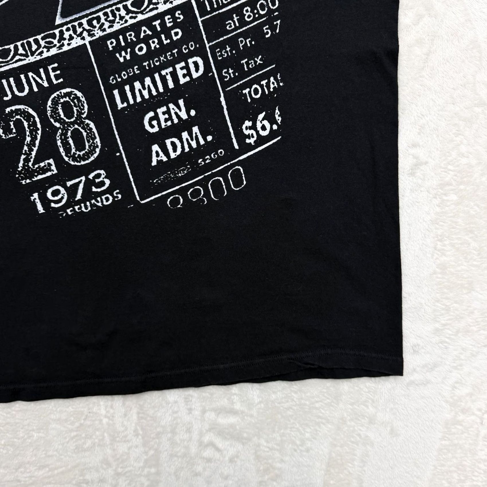 Vintage Pink Floyd Shirt Mens 2XL Black Dark Side Ticket Concert Graphic Tee Rock Size US XXL / EU 58 / 5 - 6 Thumbnail