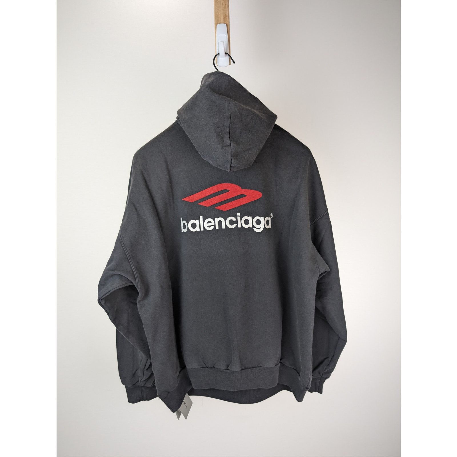 Balenciaga o1rshd1 3B Sports Icon Hoodie in Washed Dark Grey Size US S / EU 44-46 / 1 - 10 Thumbnail