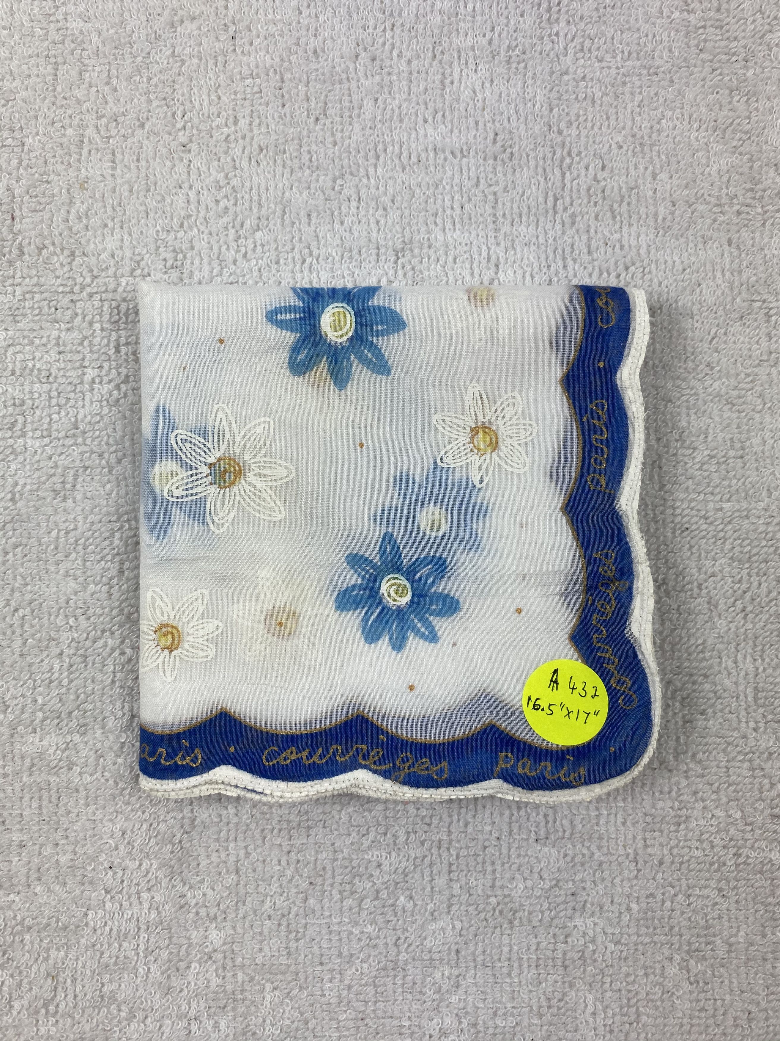 Courreges Courreges Handkerchief / Bandana / Neckerchief Size ONE SIZE - 6 Thumbnail