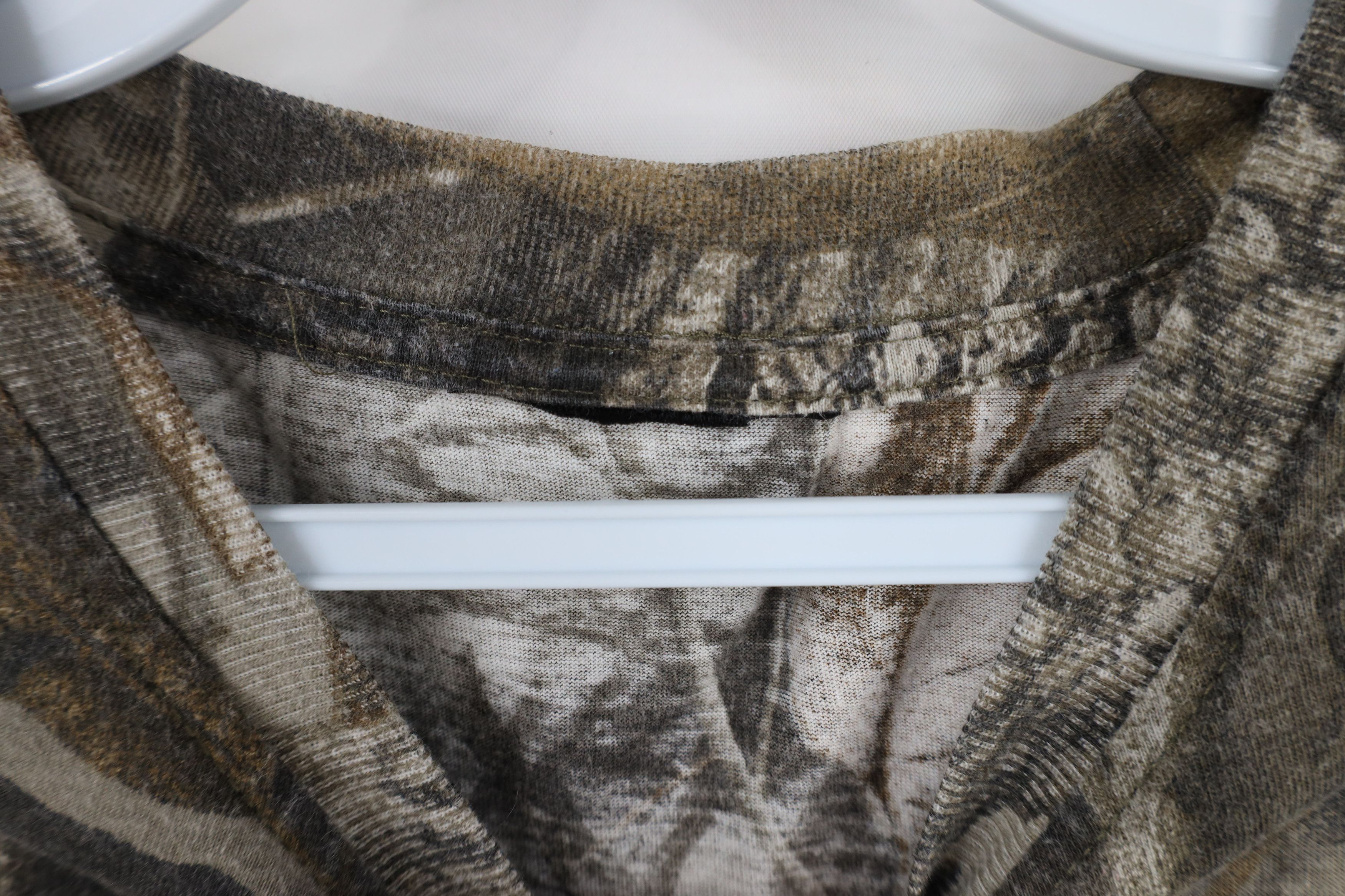Vintage Vintage 90s Streetwear Camouflage Pocket T-Shirt Cotton Size US L / EU 52-54 / 3 - 7 Thumbnail