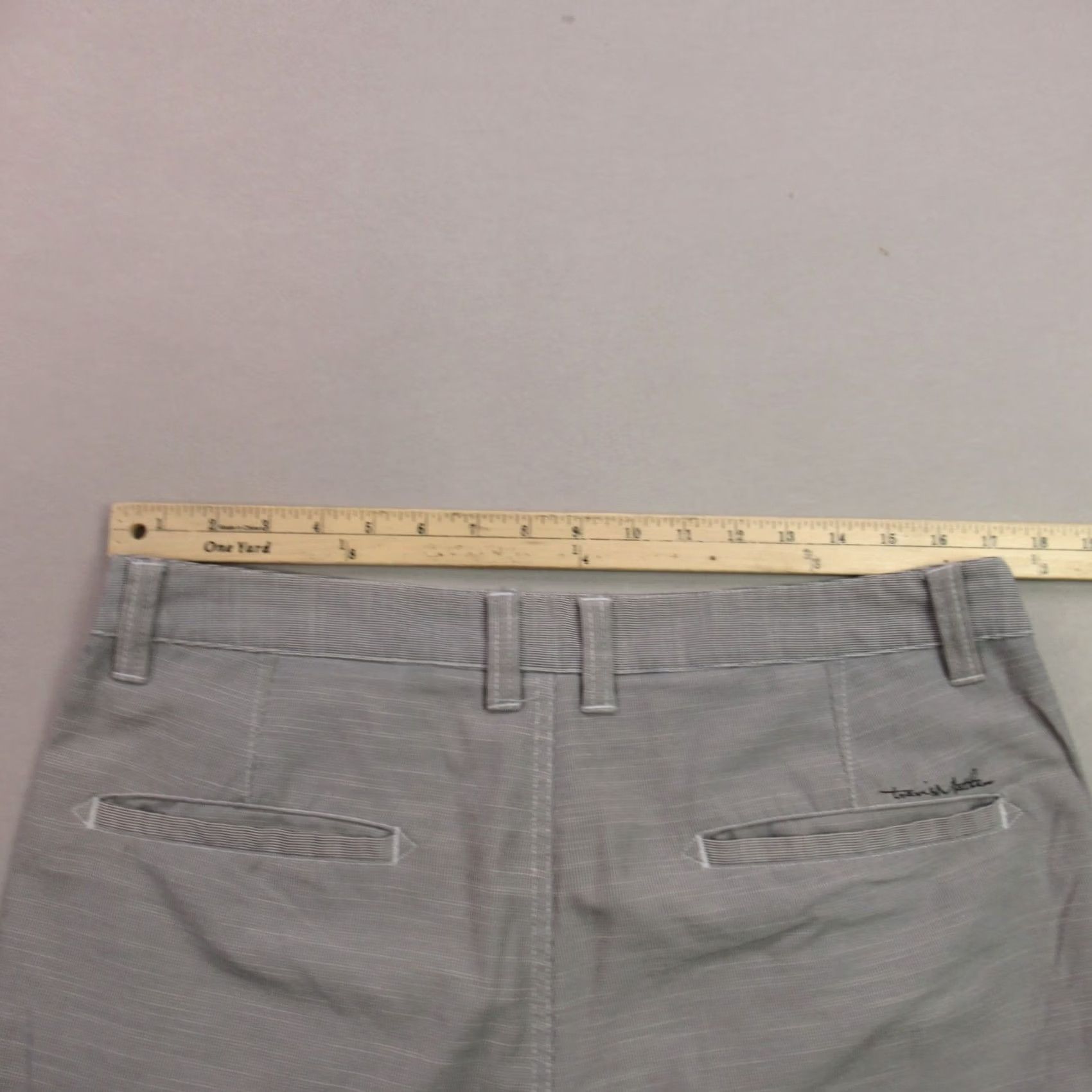 TravisMathew Travis Mathew Shorts Mens 34 Pockets Button Lightweight Gray Chino Casual Size US 34 / EU 50 - 5 Thumbnail