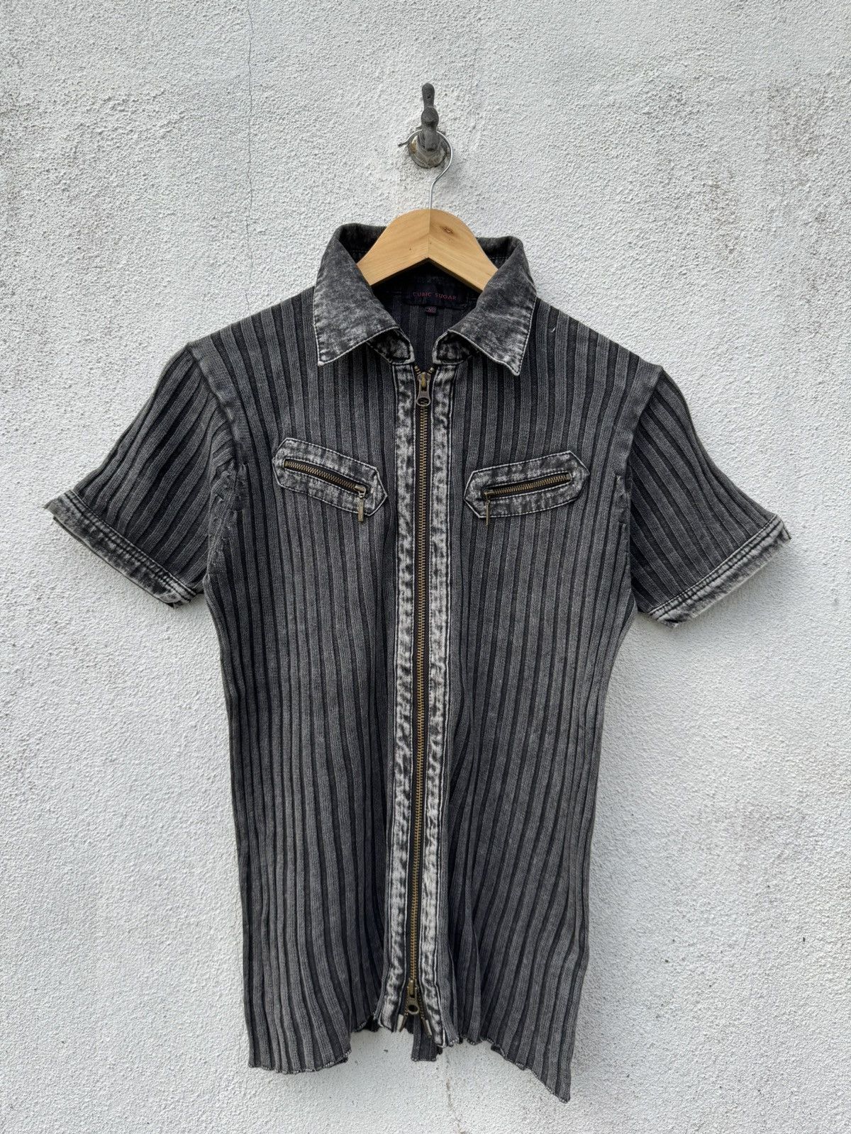 Le Grande Bleu (L.G.B.) 2000s Avant Garde Cyber lgb styled archive Tees Size US XS / EU 42 / 0 - 1 Thumbnail