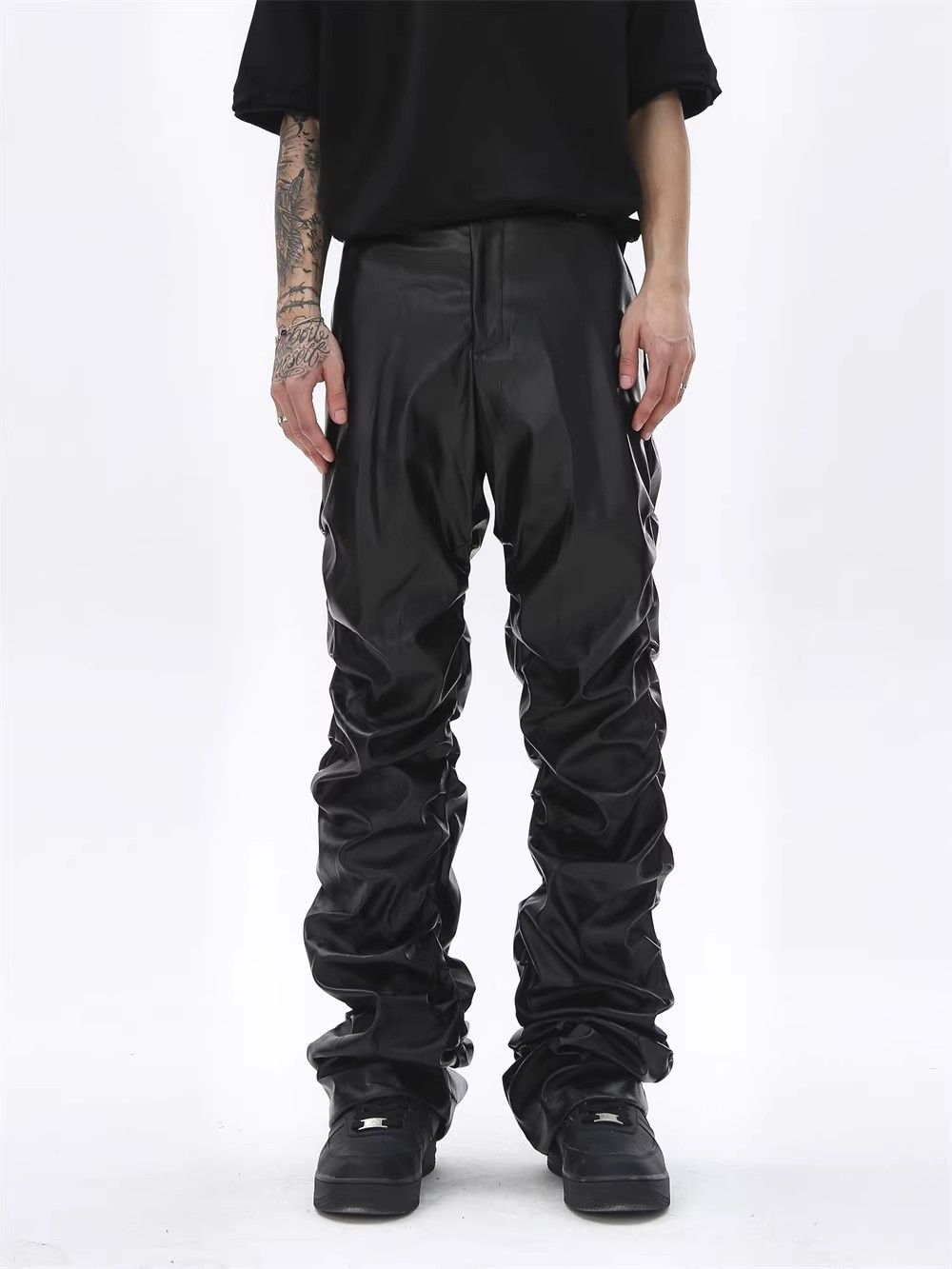 Japanese Brand Punk niche design hip-hop loose casual leather pants Size US 32 / EU 48 - 2 Thumbnail