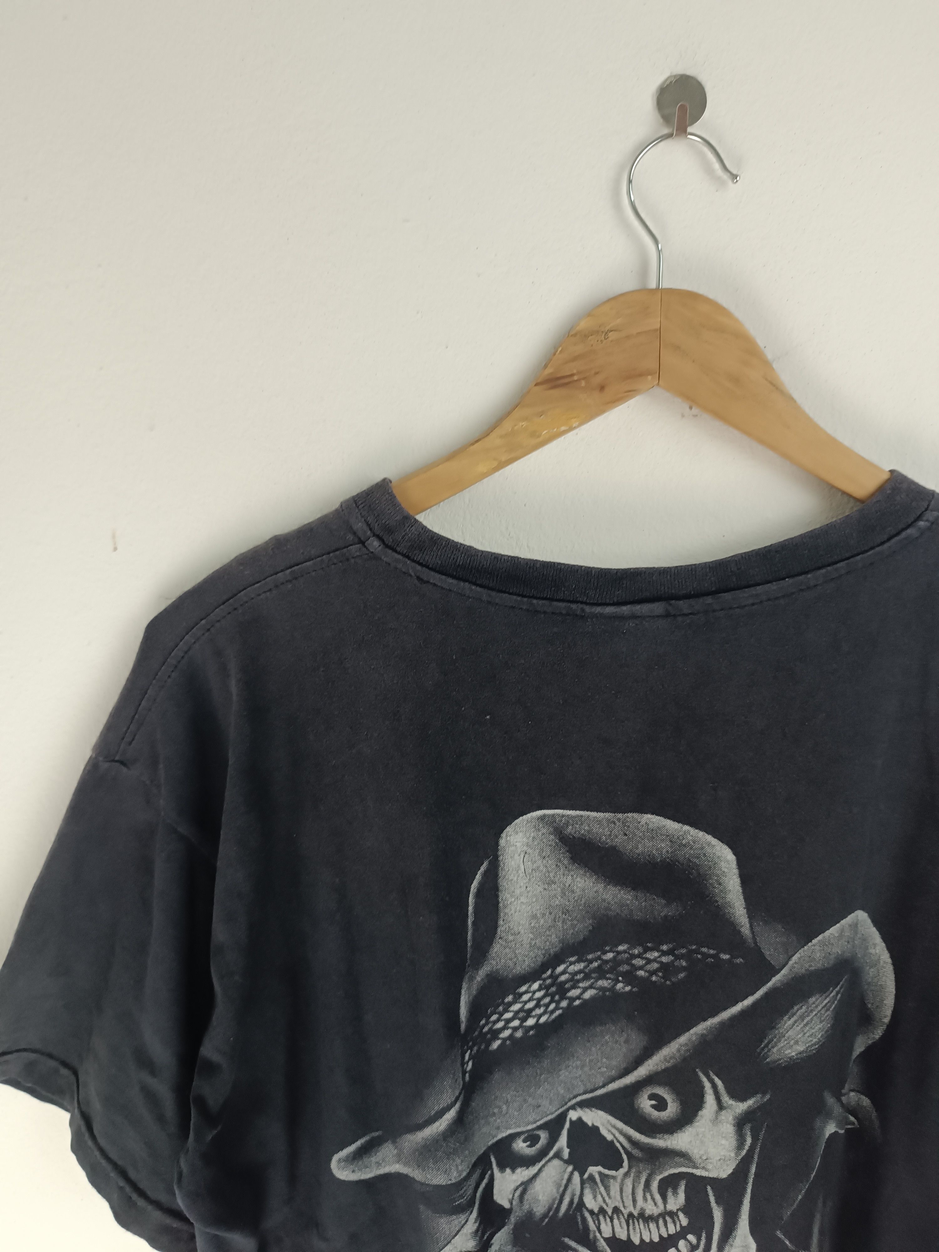 Vintage VINTAGE Y2K BAD TO THE BONE SKULL HORROR FADED ADULT TEE Size US XL / EU 56 / 4 - 14 Thumbnail