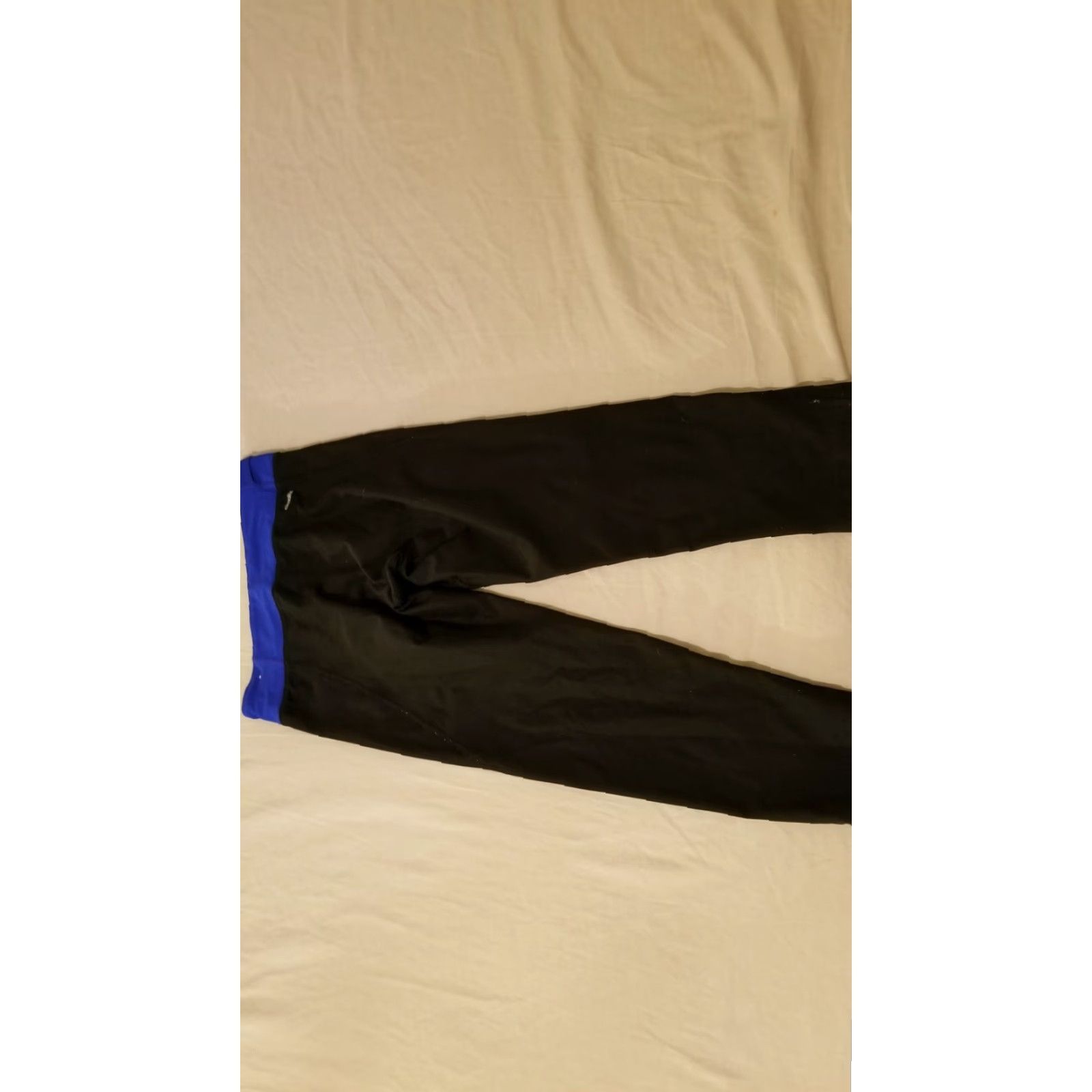 Adidas Womens adidas Capri Pants XS Black Gym Athletic Workout 24x19 Pants Capri Black XS Women Fitness Gym Size 26" / US 2 / IT 38 - 4 Thumbnail