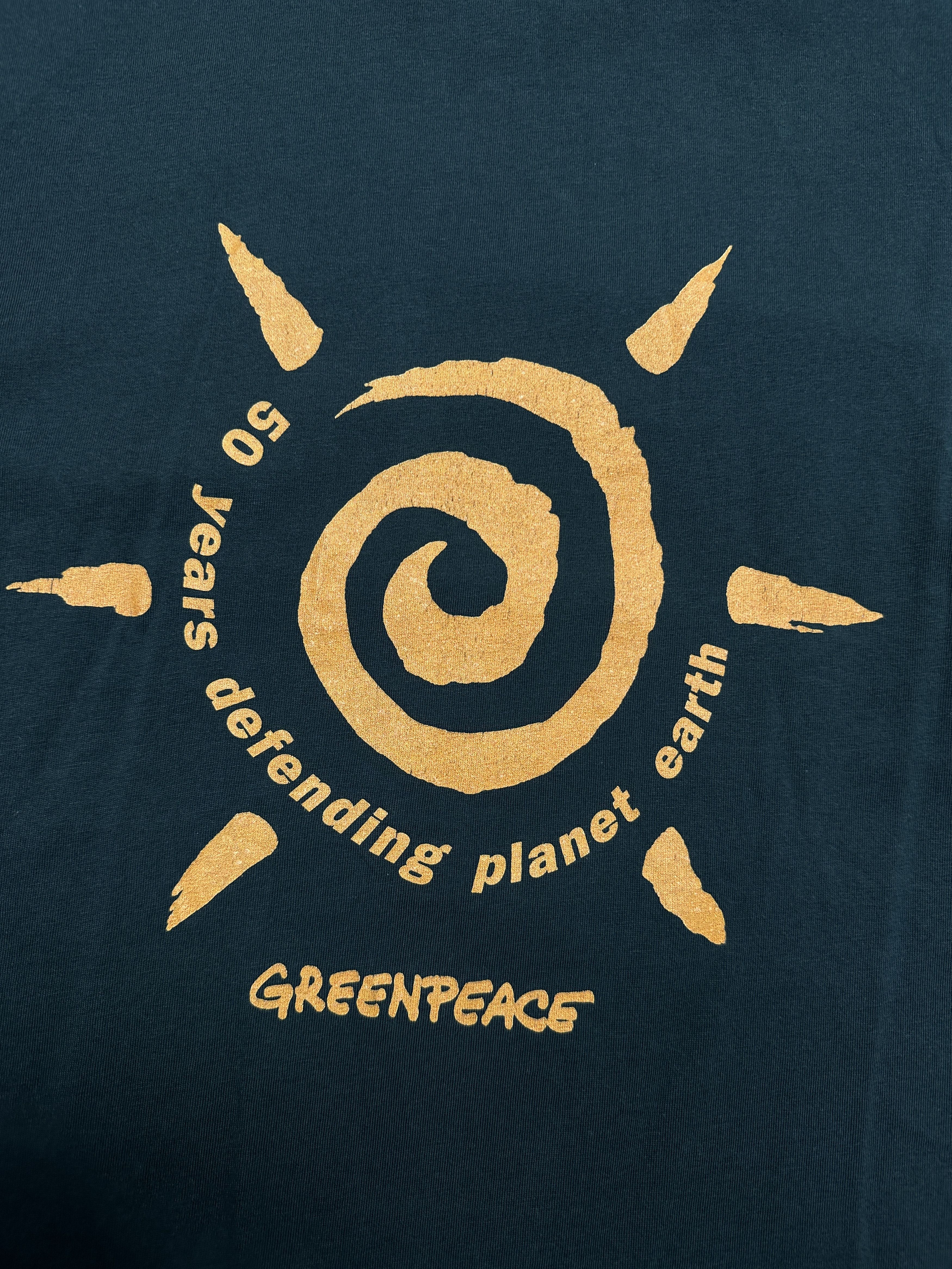 Japanese Brand RNA1 Greenpeace Mens Crew Neck T-Shirt Size US L / EU 52-54 / 3 - 3 Thumbnail