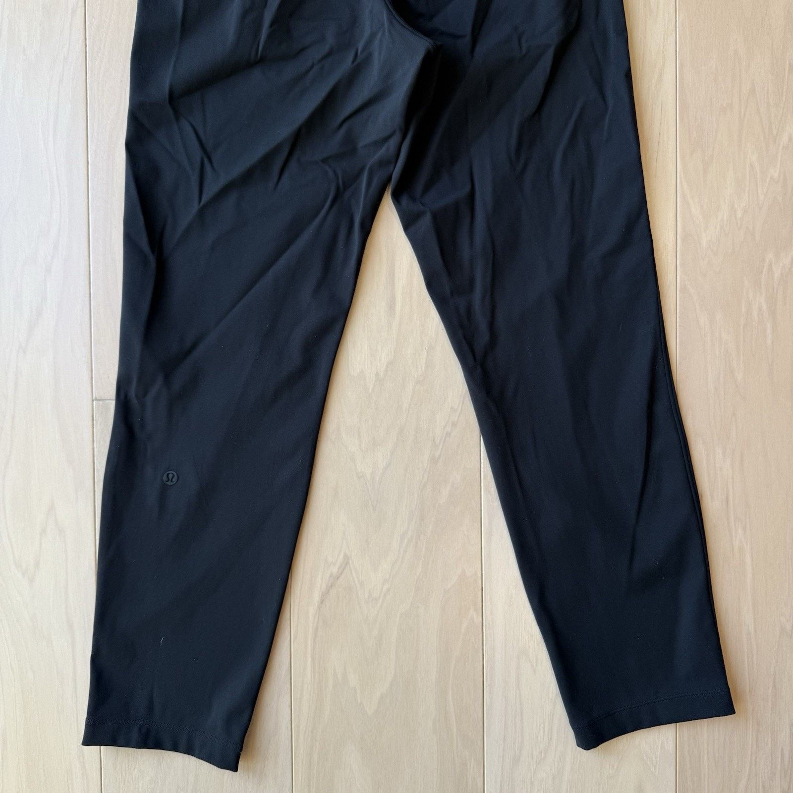 Lululemon Lululemon on the Fly Sweatpants Women's 4 Black Comfy Size 27" / US 4 / IT 40 - 8 Thumbnail