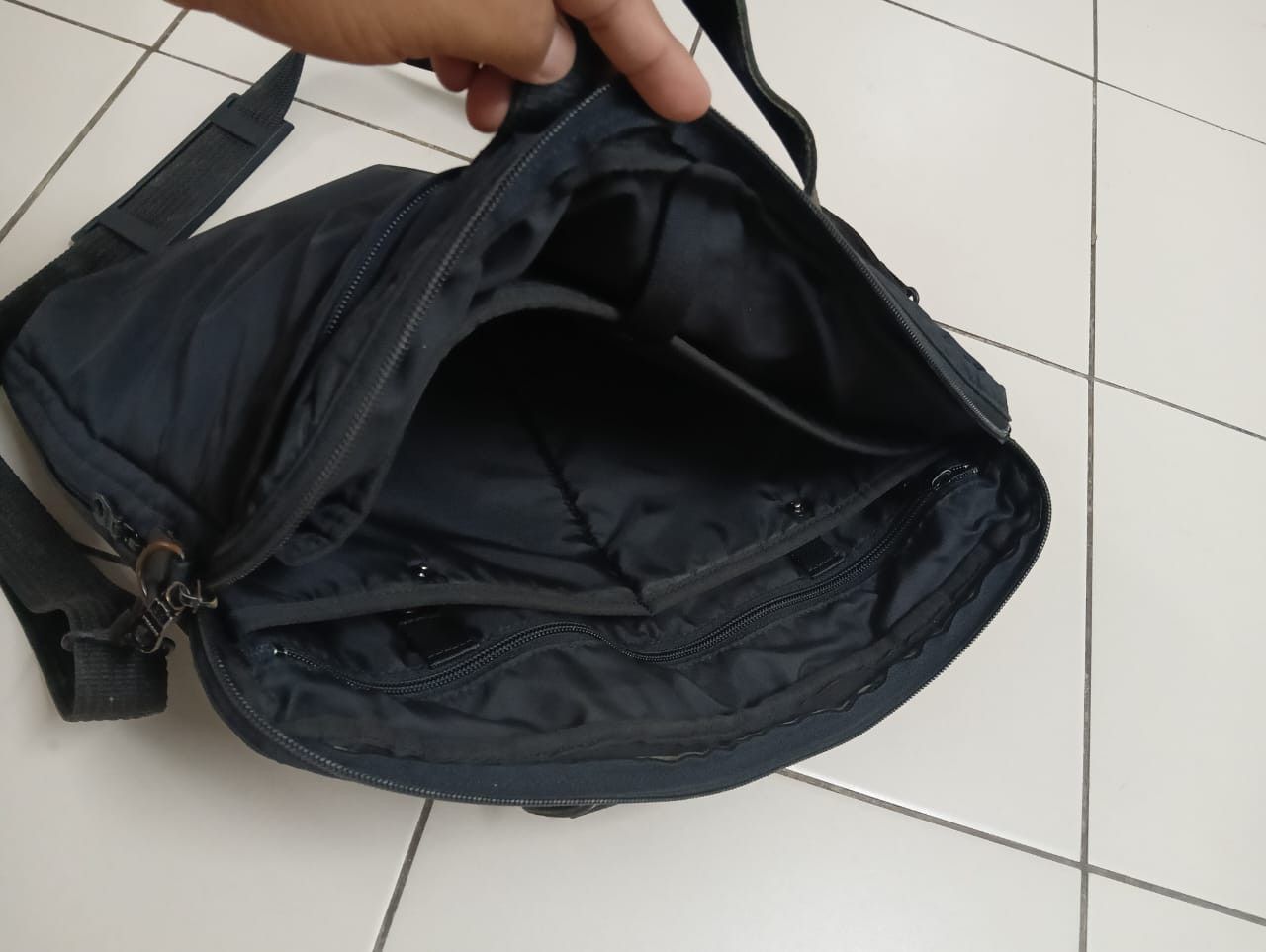 Yohji Yamamoto Best Offer🔥Yohjiyamamoto Ysaccs Crossbody Laptop Bag Size ONE SIZE - 5 Thumbnail