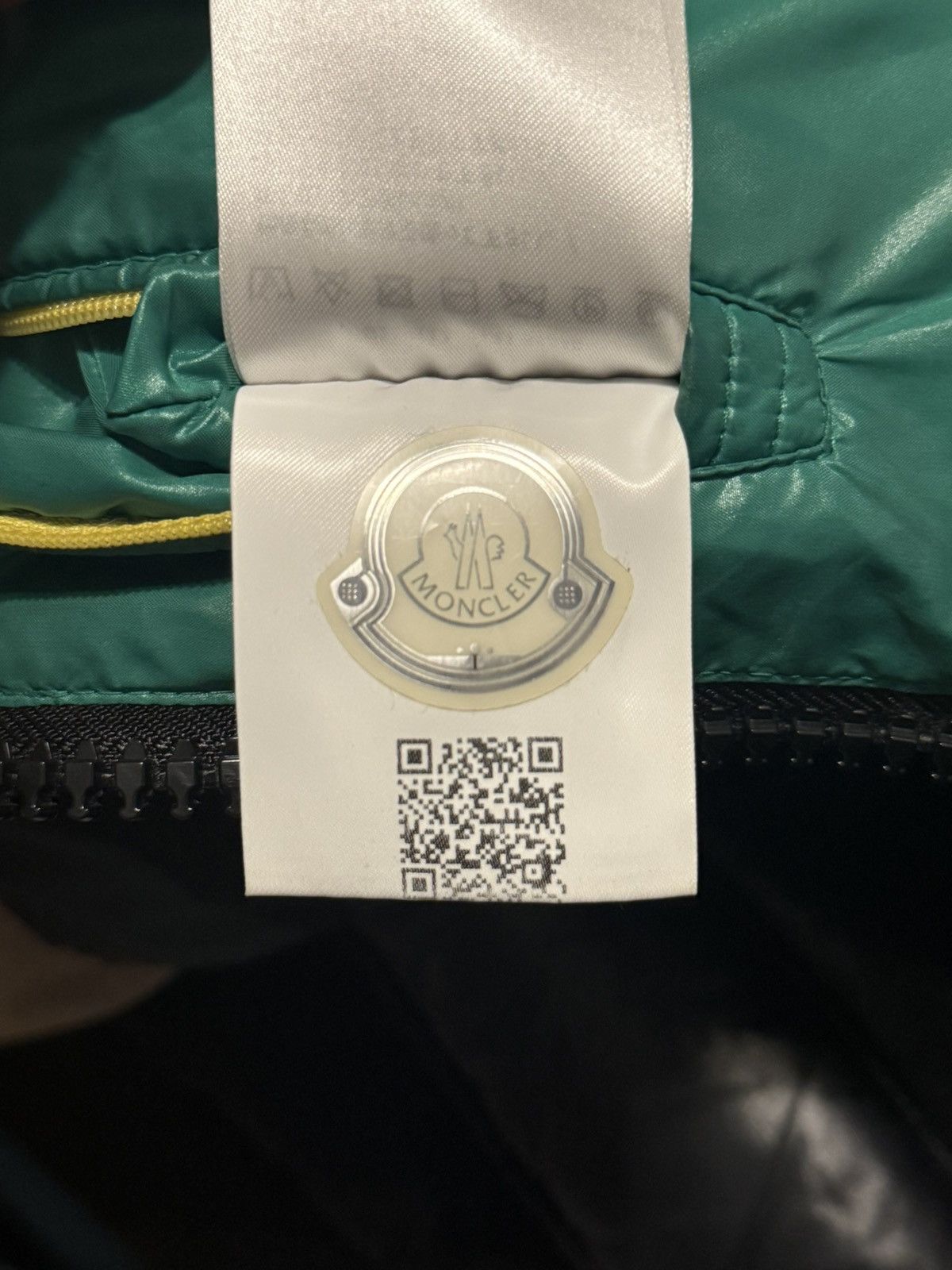 Moncler camo moncler coat Size US S / EU 44-46 / 1 - 13 Thumbnail