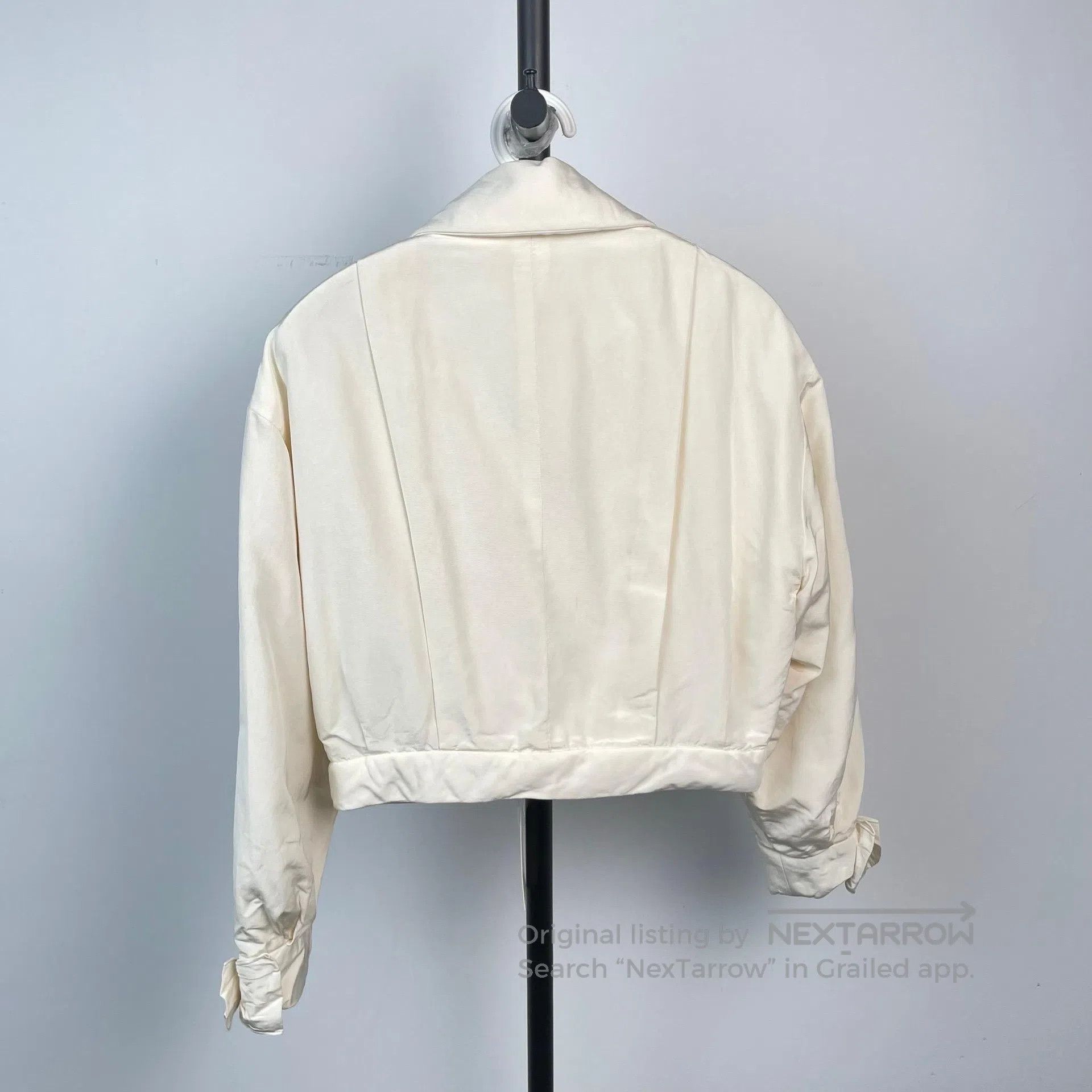Chanel Chanel White silk bow short cotton jacket with bow on the Size XS / US 0-2 / IT 36-38 - 2 Thumbnail