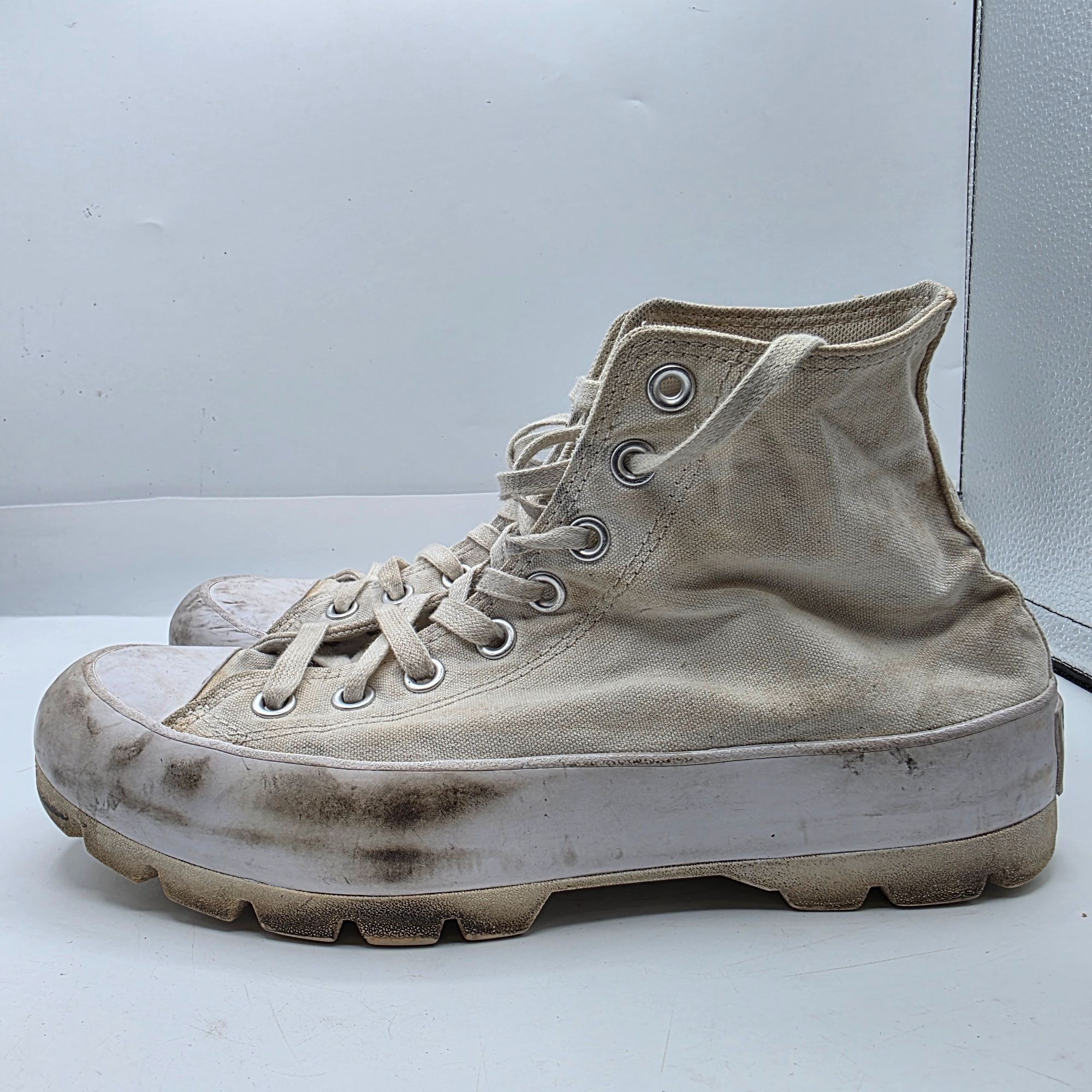 Converse Converse Chuck Taylor All Star Lugged Hi Womens 9 Triple Whi Size US 9 / IT 39 - 13 Thumbnail
