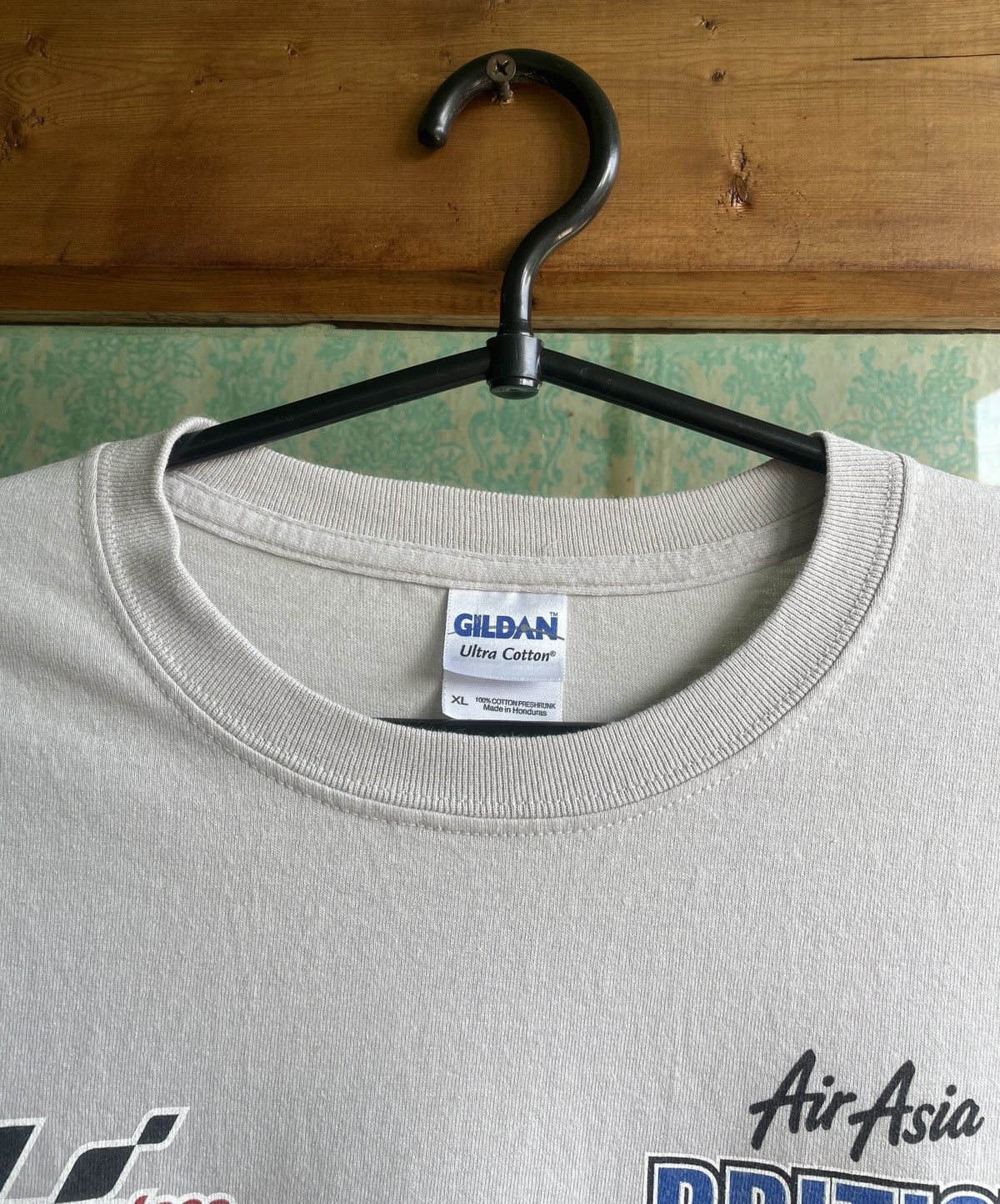 Gildan Moto GP Air Asia British Grand Prix Silverstone 2011 t shirt Size US XL / EU 56 / 4 - 5 Thumbnail