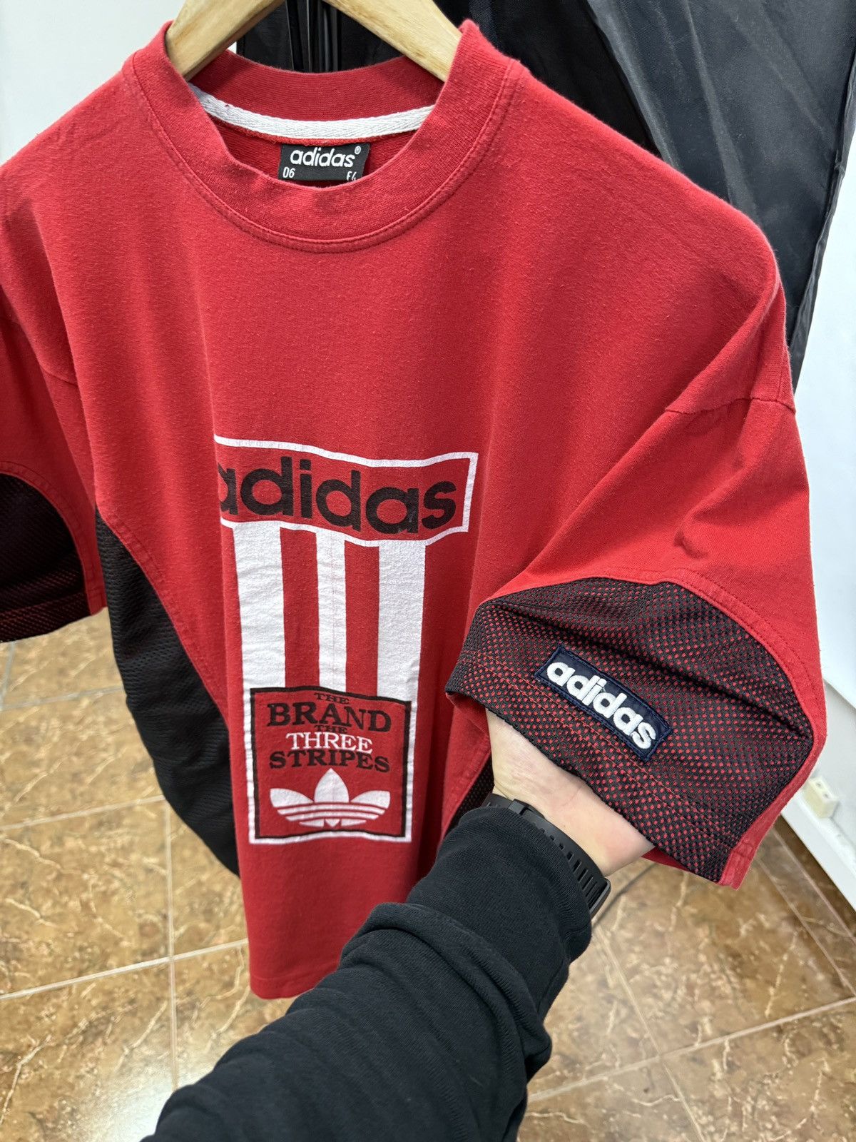 Adidas 🇩🇪 Vintage 80s Adidas Retro T-Shirt Rare Y2K Bundeswehr Size US L / EU 52-54 / 3 - 1 Thumbnail